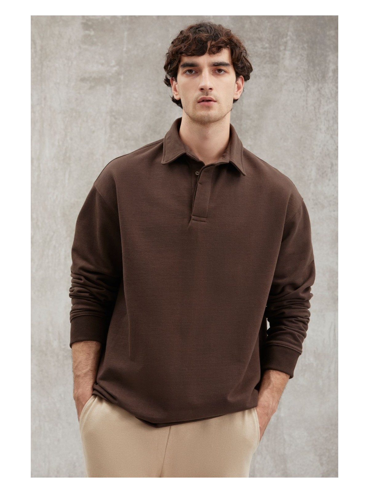 Grimelange John Erkek Polo Sweat Gömlek Yakalı Arkası Uzun Yırtmaçlı Diagonel Kumaşlı Koyu Kahverengi Sweatshir