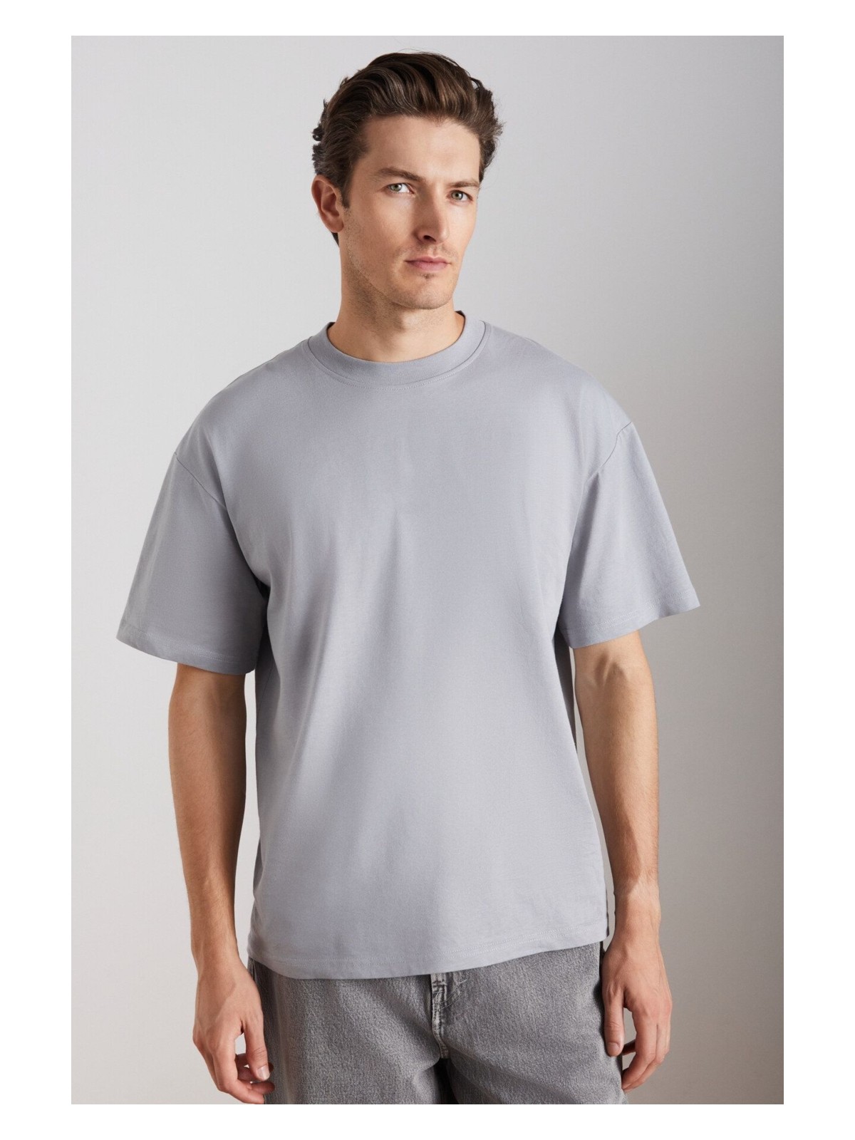 Grimelange Jett Erkek Oversize Fit %100 Organik Pamuk Kalın Dokulu Bisiklet Yakalı Beyaz T-shirt - Görsel 3