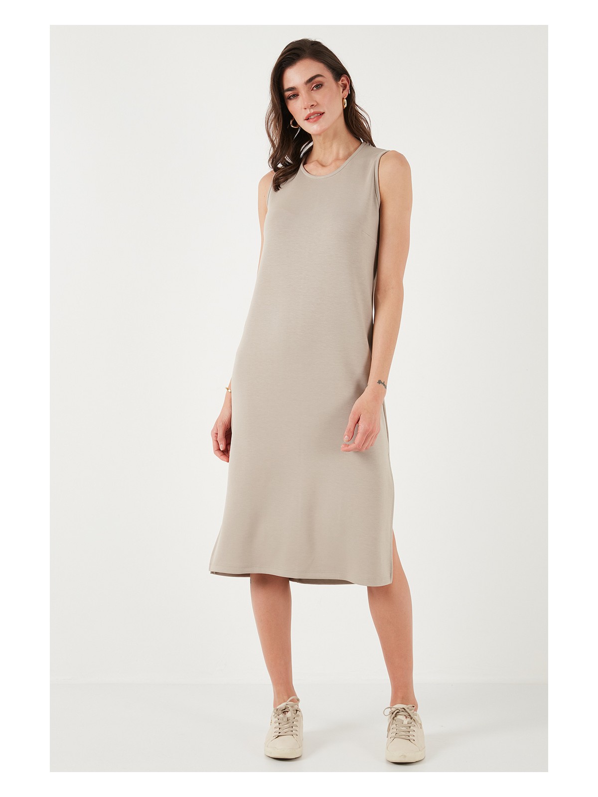 Lela Regular Fit Bisiklet Yaka Yırtmaç Detaylı Basic Midi Elbise Bayan Elbise 5866160 - Görsel 4