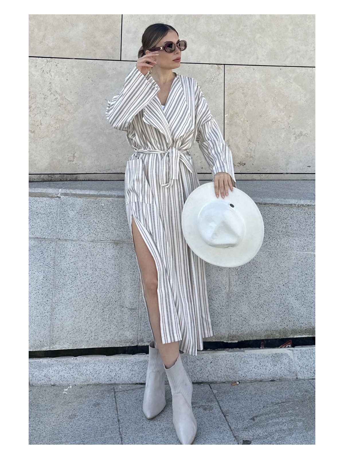 New Laviva Kadın Pudra & Bej Çizgili Kruvaze Yaka, Kemerli, Salaş Kesim, Yırtmaçlı, Çizgili, Uzun Trençkot