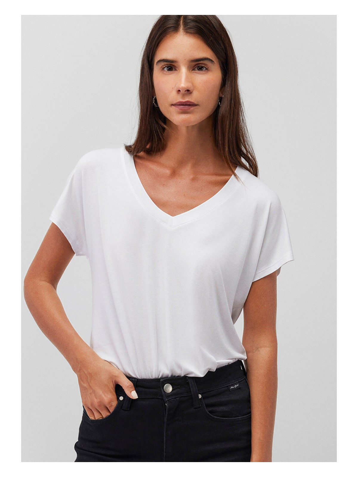 Mavi V Yaka Beyaz Basic Viskoz Tişört 167714-620
