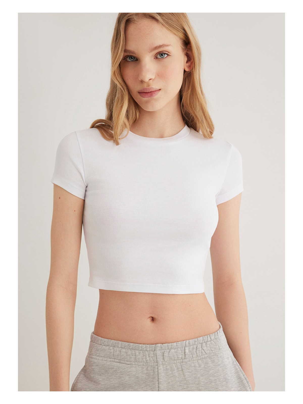 Mavi Beyaz Basic Crop Tişört 1600814-620