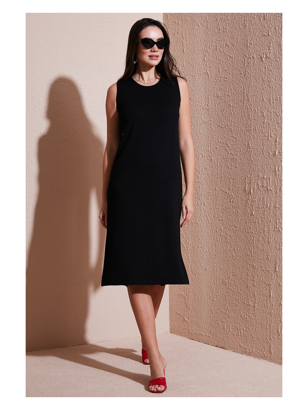 Lela Regular Fit Bisiklet Yaka Yırtmaç Detaylı Basic Midi Elbise Bayan Elbise 5866160