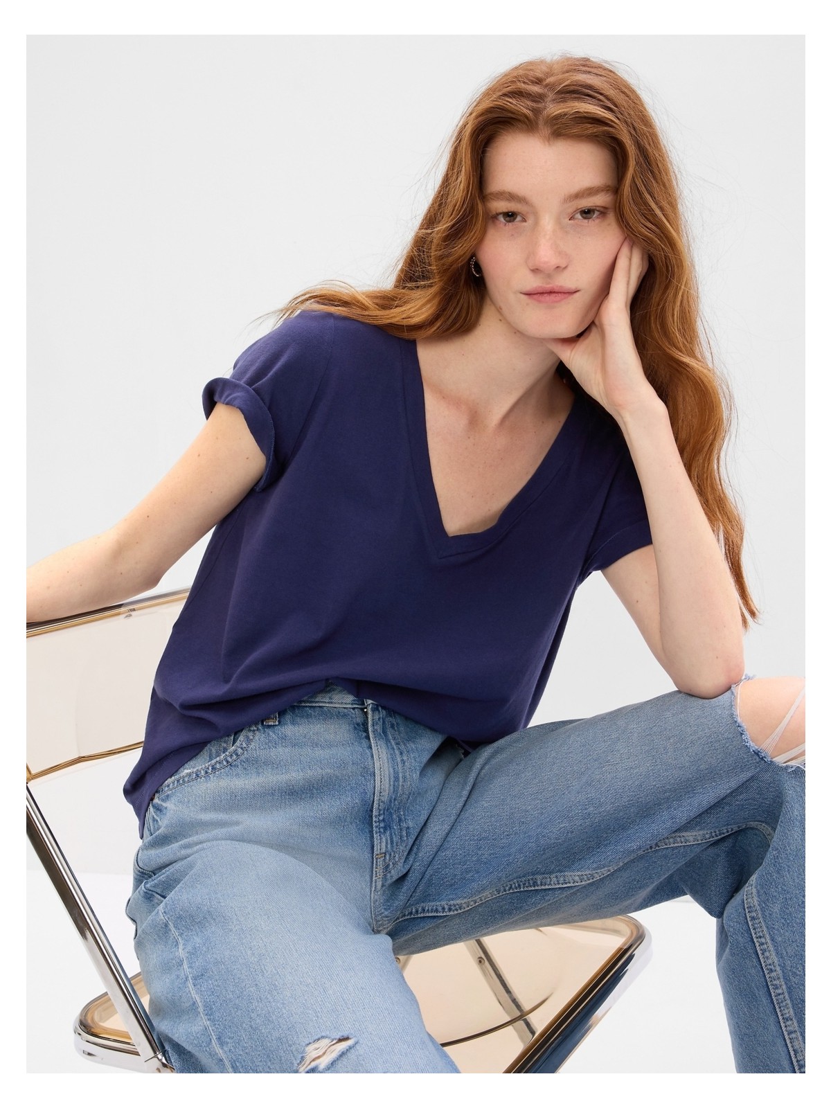 Gap Kadın Siyah Organik Pamuk Vintage V Yaka T-Shirt - Görsel 4