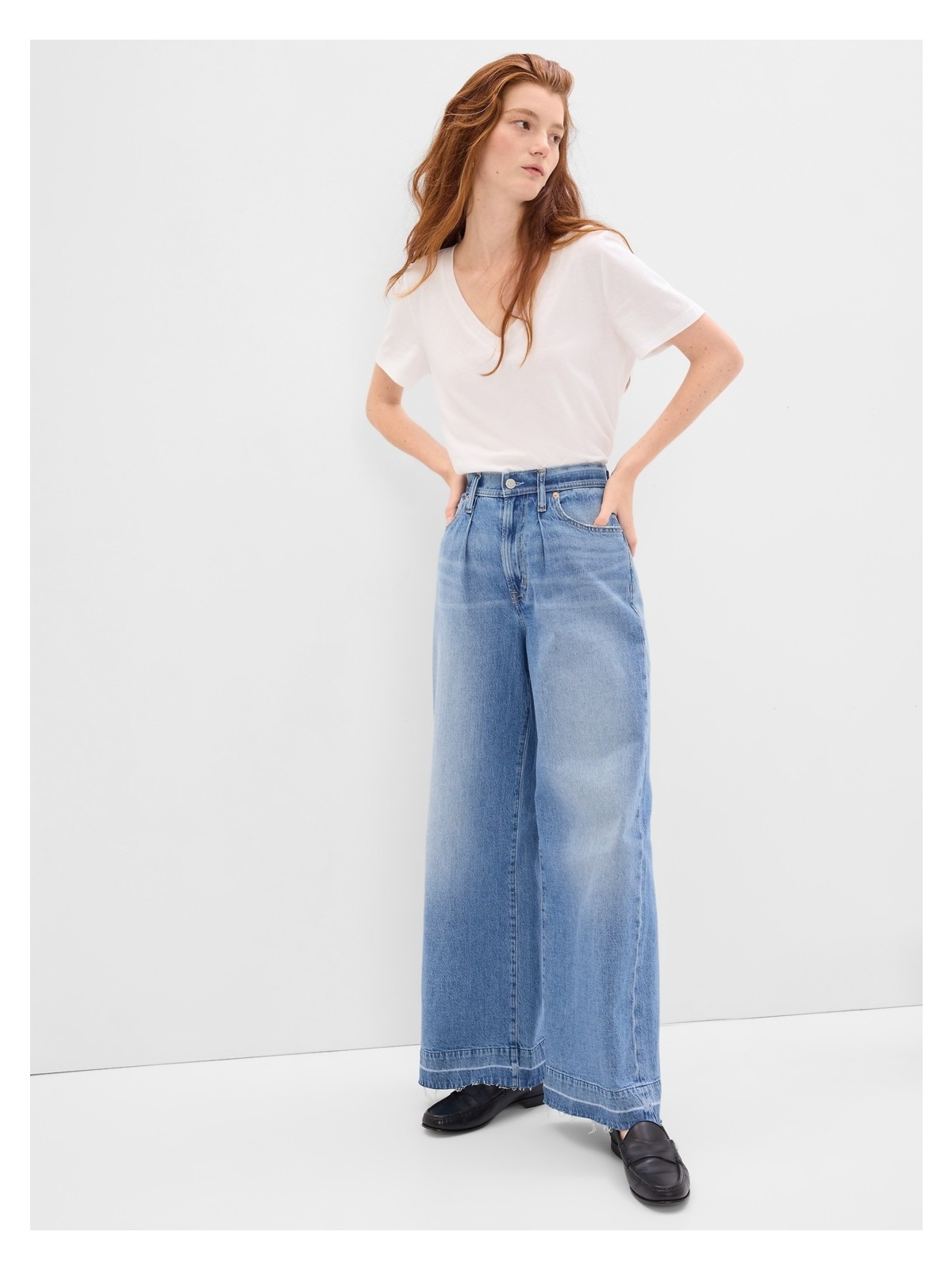 Gap Kadın Siyah Organik Pamuk Vintage V Yaka T-Shirt - Görsel 5