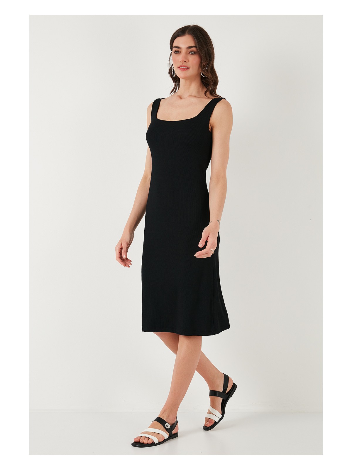 Lela Streç Slim Fit Kare Yaka Kalın Askılı Midi Boy Elbise Bayan Elbise 5866102 - Görsel 3