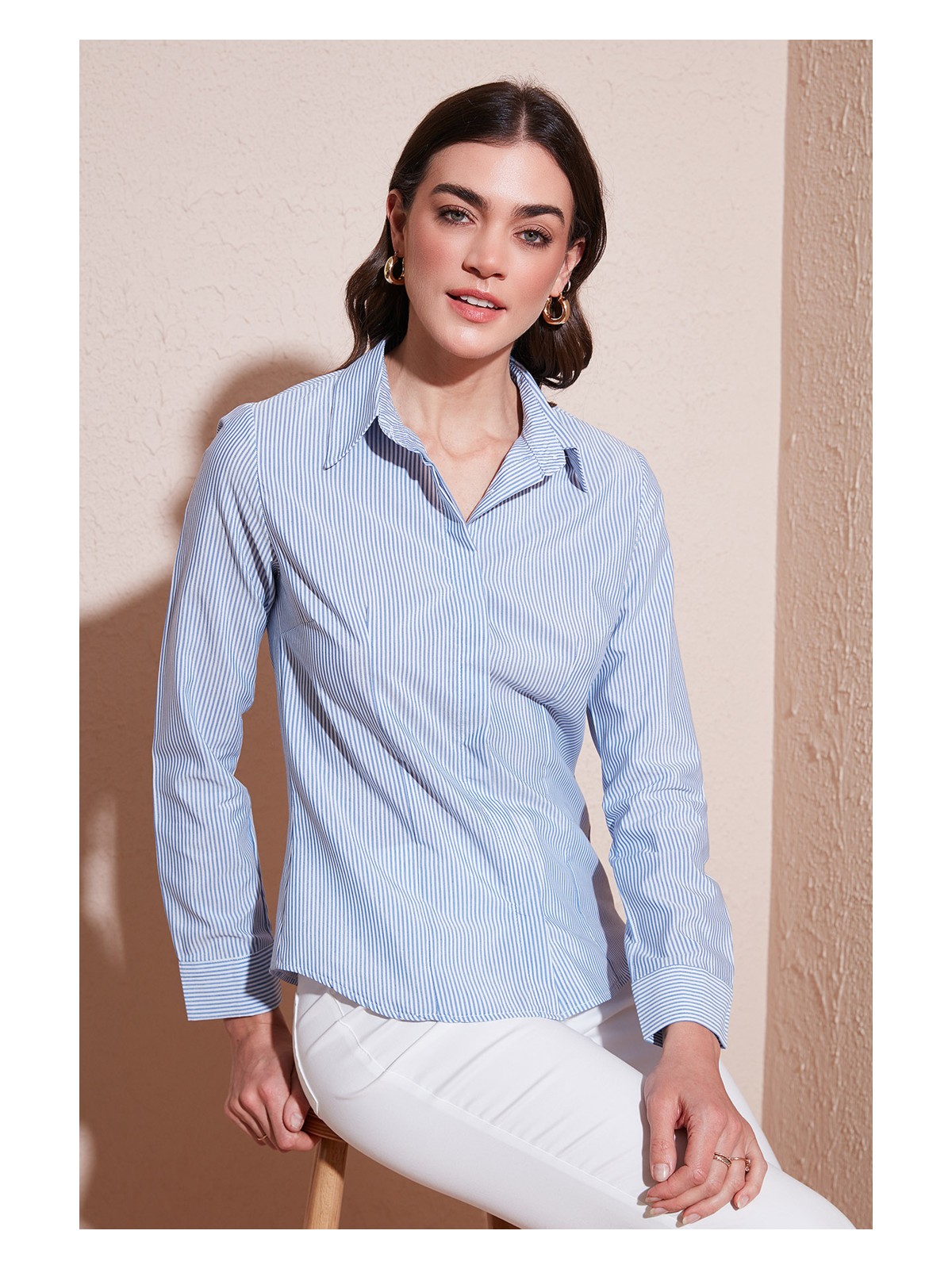 Lela Pamuklu Slim Fit Klasik Yaka Gömlek Bayan Gömlek 6777423 - Görsel 3