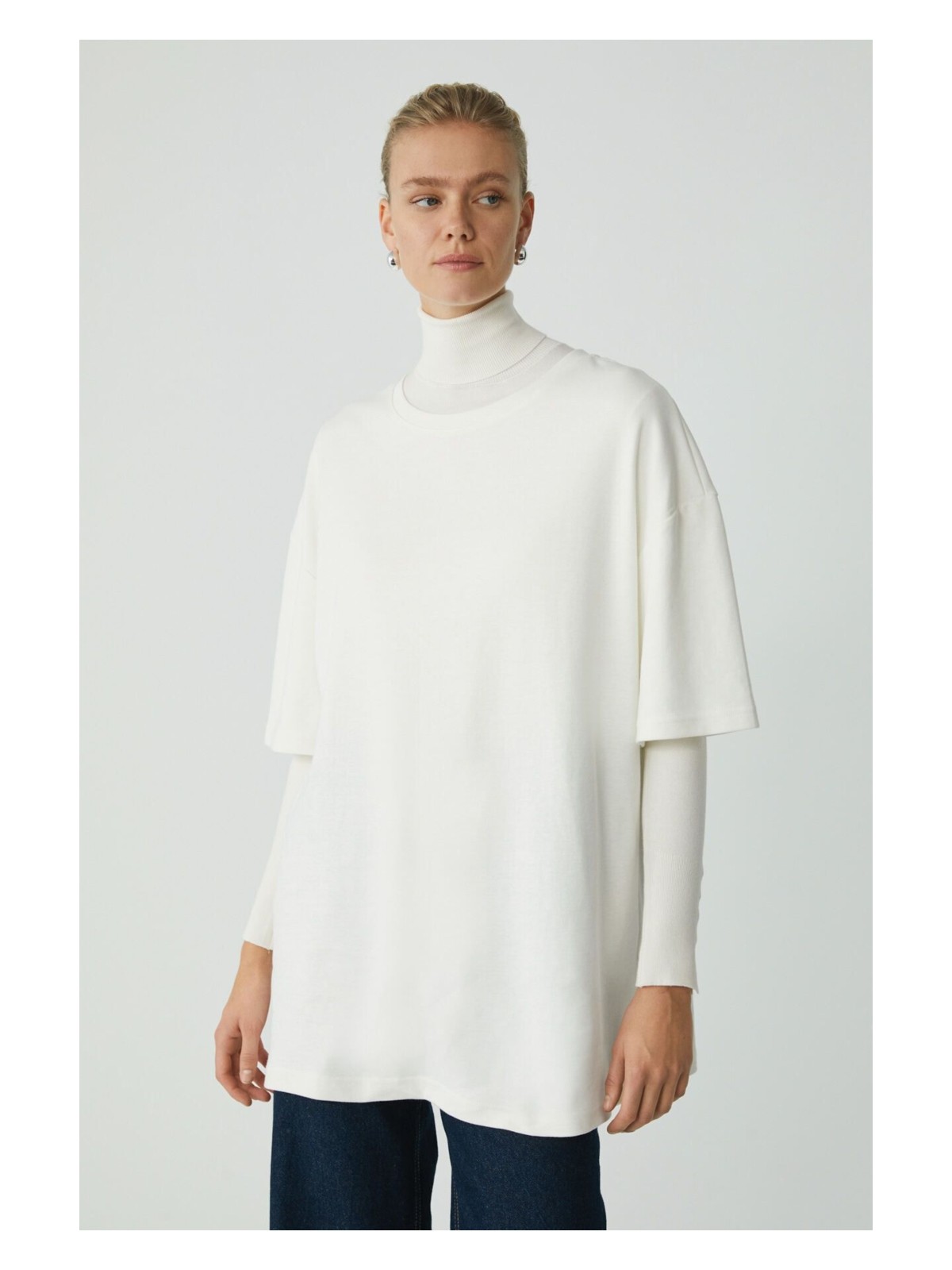 Hot Wheels Modest Vıvıan Kadın %100 Organik Pamuklu Oversize Fit Bisiklet Yaka Basic Ekru Büyük Beden T-shirt - Görsel 4