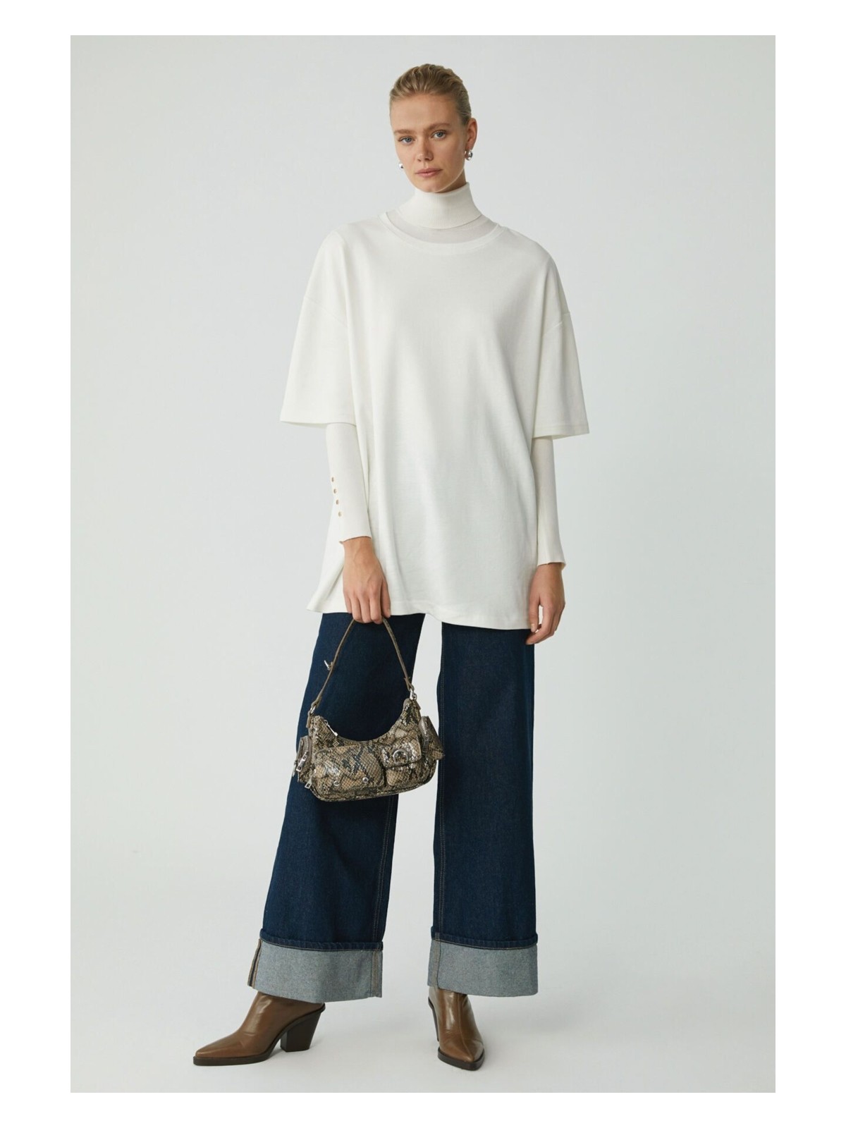 Ethiquet Modest Vıvıan Kadın %100 Organik Pamuklu Oversize Fit Bisiklet Yaka Krem Büyük Beden T-shirt - Görsel 2