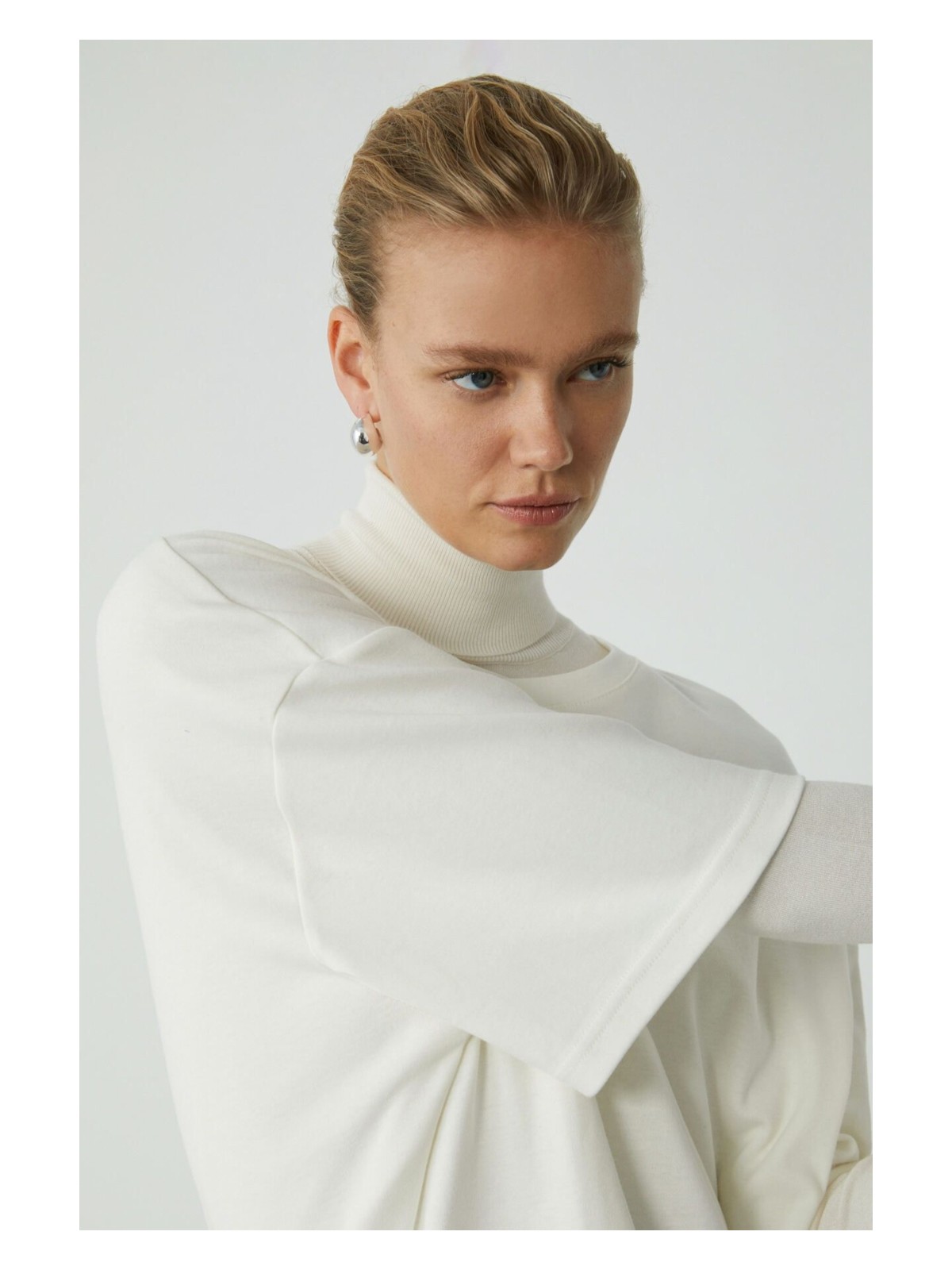 Ethiquet Modest Vıvıan Kadın %100 Organik Pamuklu Oversize Fit Bisiklet Yaka Krem Büyük Beden T-shirt - Görsel 5