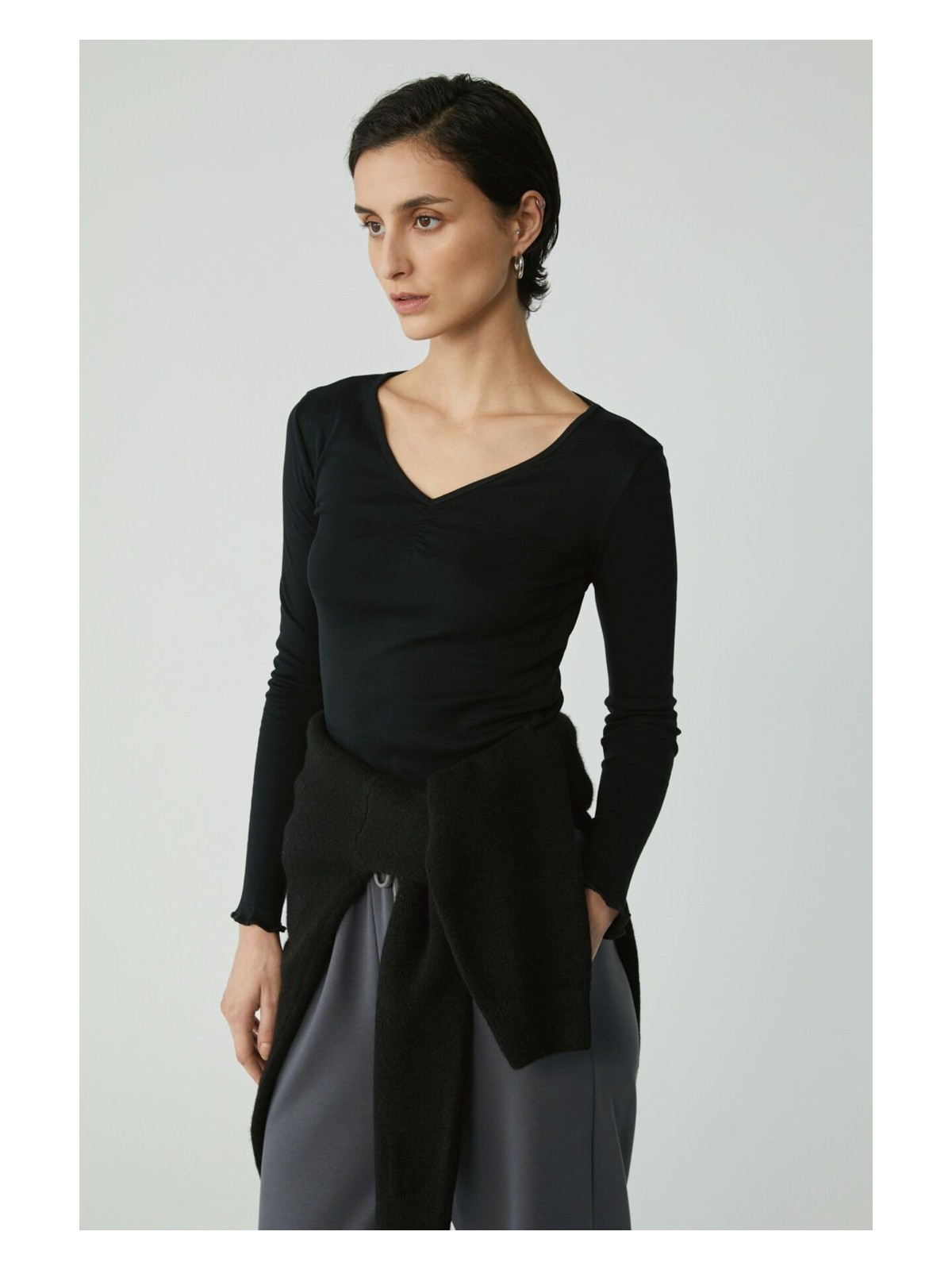 Sonic Gıllıs Kadın Regular Fit Normal Kalıp Pamuklu V Yakalı Uzun Kol Basic Grimelanj Bluz - Görsel 5