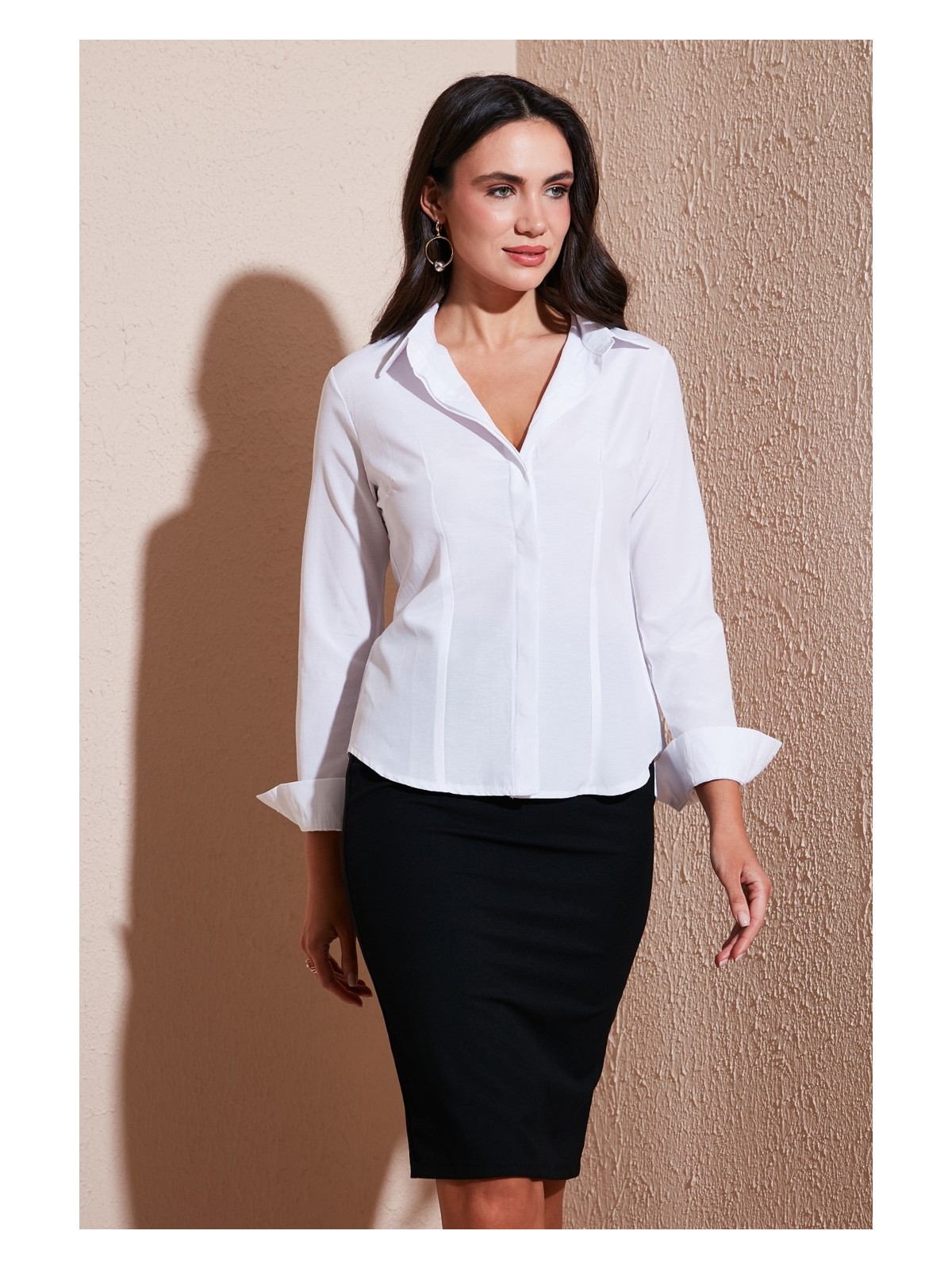 Lela Pamuklu Slim Fit Klasik Yaka Gömlek Bayan Gömlek 6777423