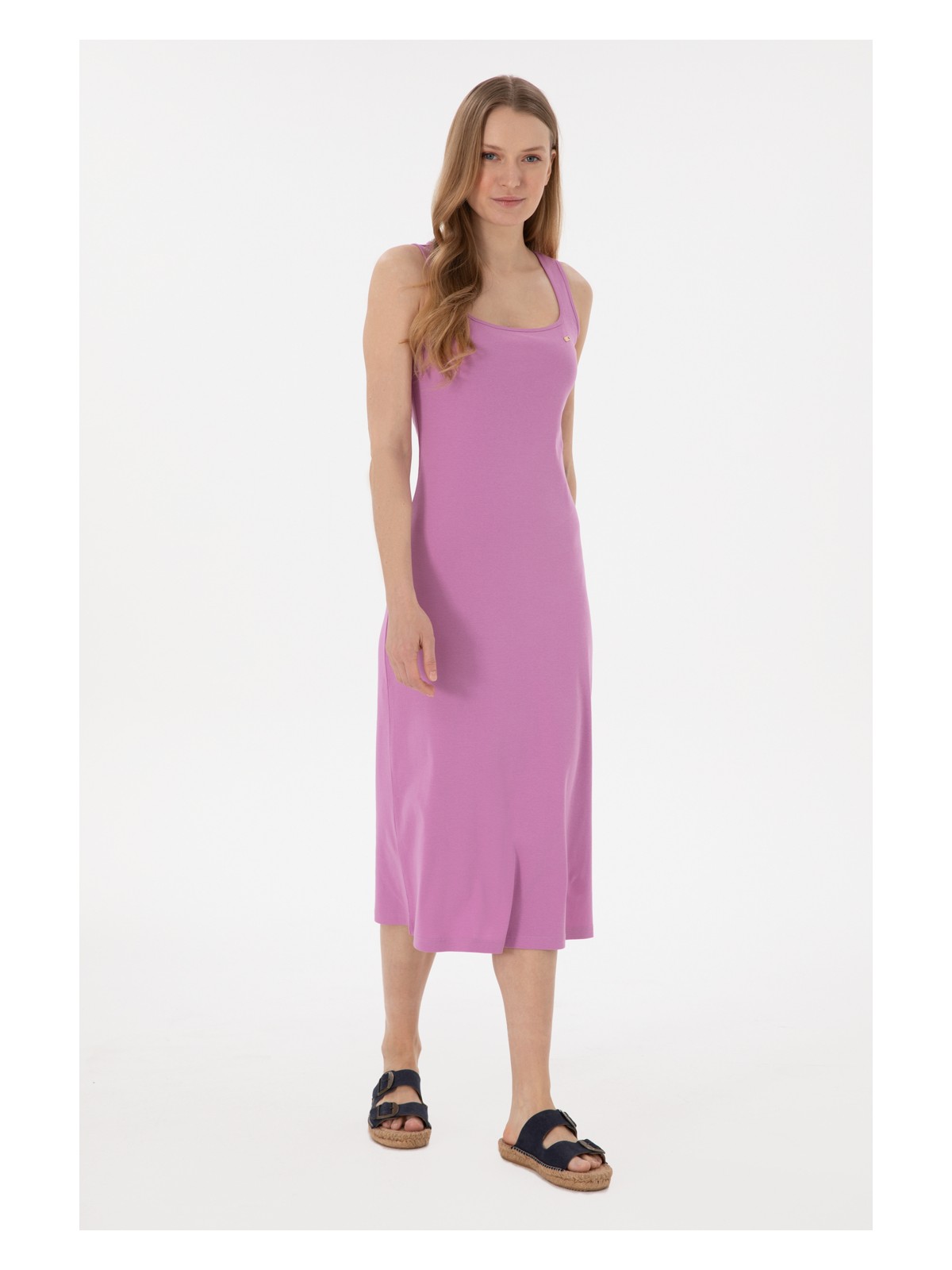 U.S. Polo Assn. Kadın Kum Yırtmaçlı Kolsuz Kare Yaka Midi Boy Örme Elbise 50305835-VR085 - Görsel 3