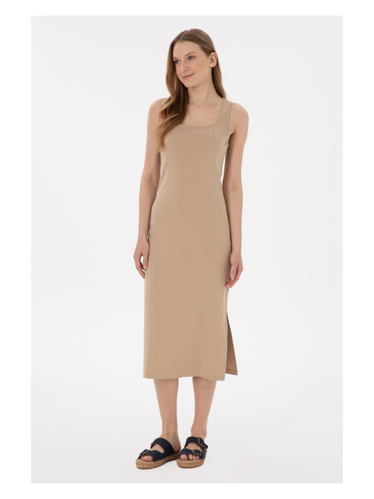 U.S. Polo Assn. Kadın Kum Yırtmaçlı Kolsuz Kare Yaka Midi Boy Örme Elbise 50305835-VR085