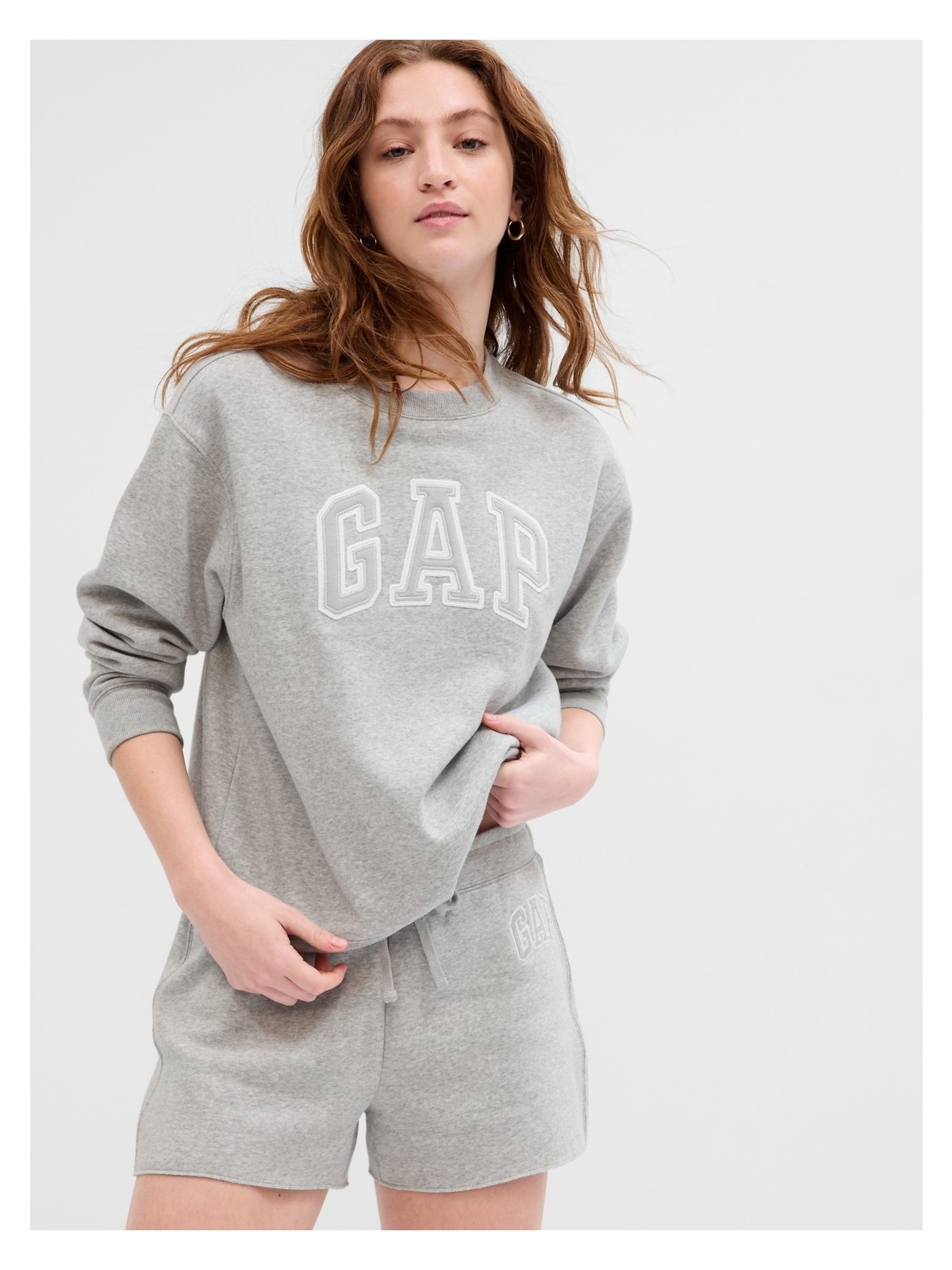 Gap Kadın Açık Gri Gap Logo Bisiklet Yaka Fleece Sweatshirt