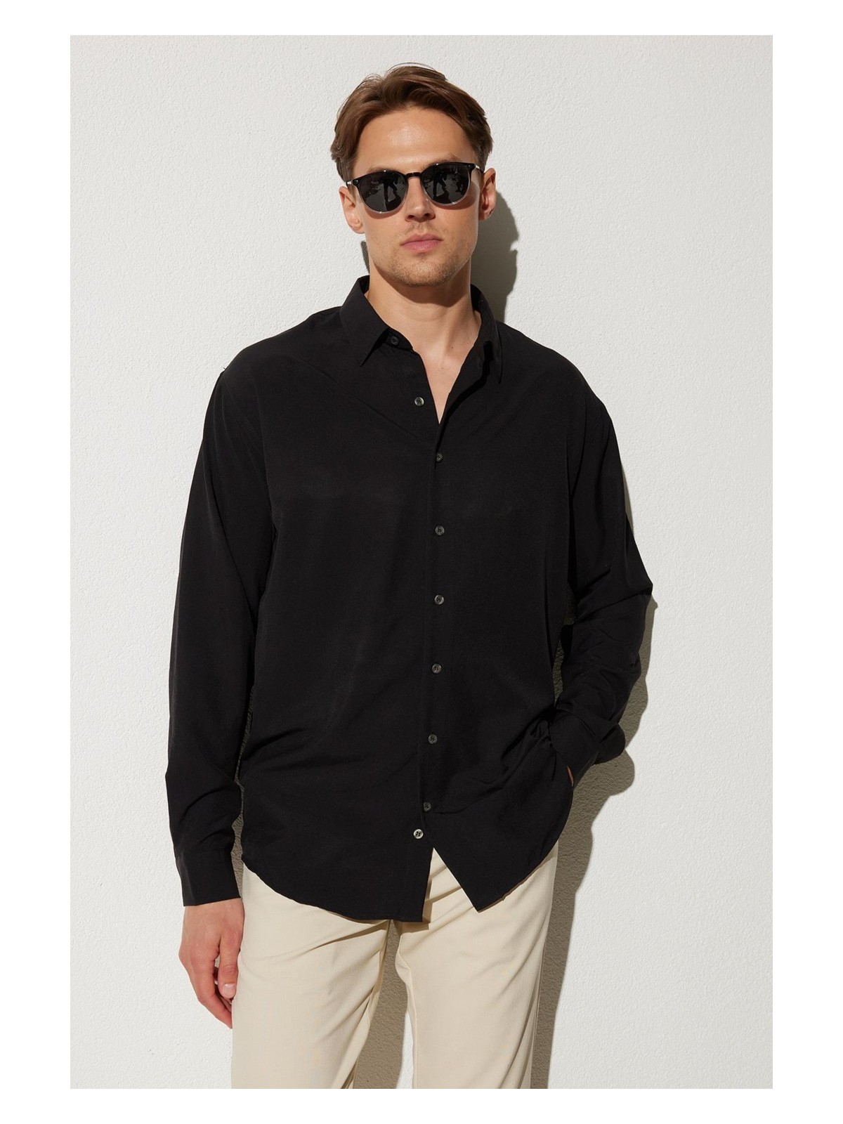 Tudors Oversize Mevsimlik Keten Dokulu Bol Kalıp Uzun Kollu Rahat Kullanım Erkek Siyah Gömlek