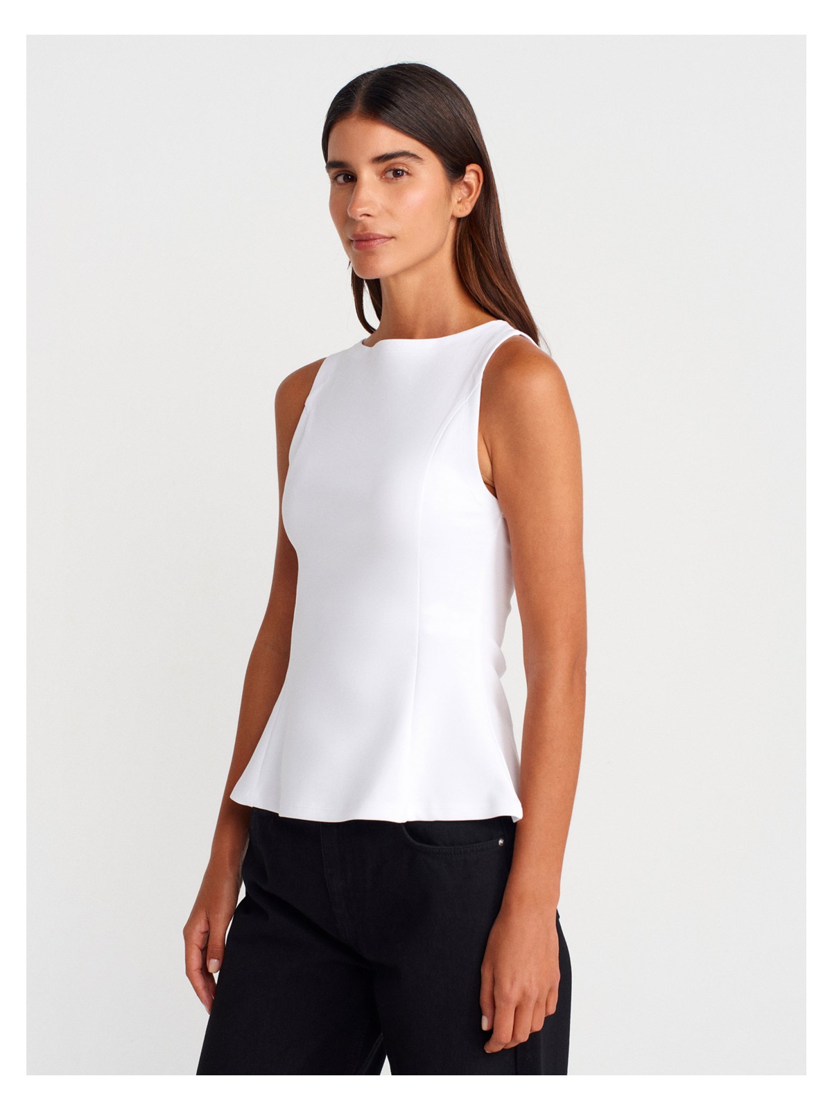 Dilvin 21001 Kayık Yaka Peplum Top Beyaz Kadın Kolsuz Günlük Üst %80 Pamuk %15 Polyester %5 Elastan