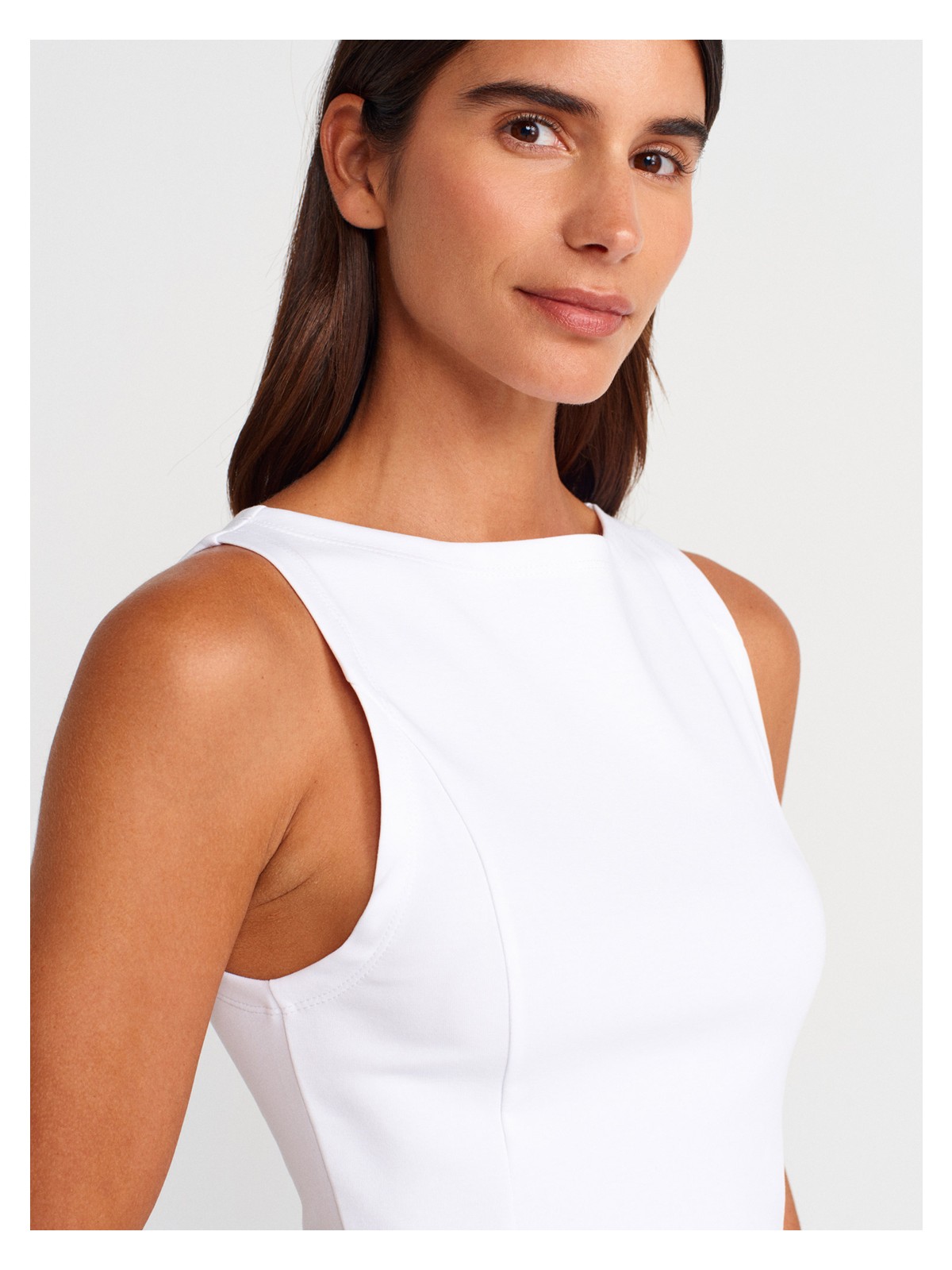 Dilvin 21001 Kayık Yaka Peplum Top Beyaz Kadın Kolsuz Günlük Üst %80 Pamuk %15 Polyester %5 Elastan - Görsel 3