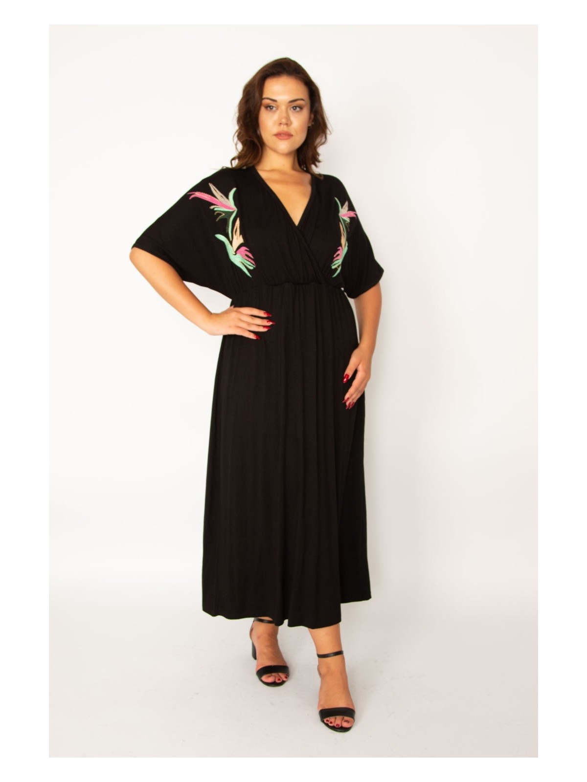 Şans Kadın Siyah Anvelop Yakalı Beli Lastik Ve Nakış Detaylı Elbise 65N33976