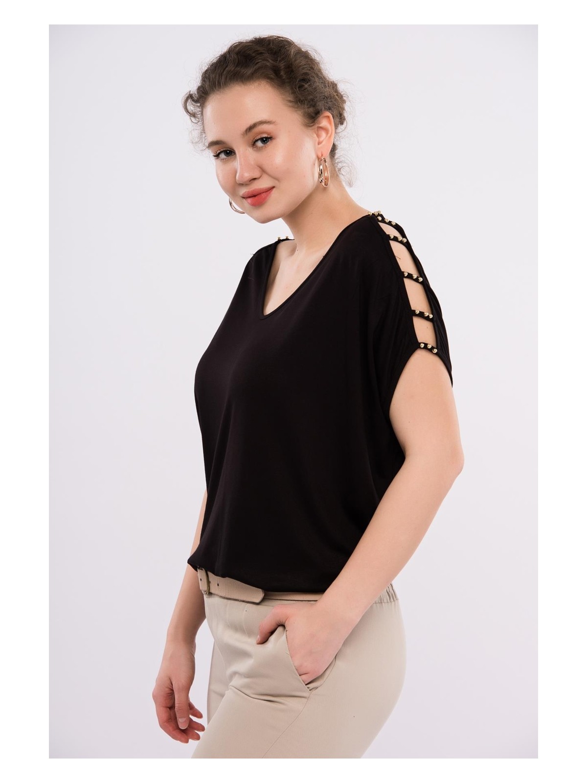 Şans Kadın Bej Viskon Tunik 65N15453 Omuz Dekolteli Yaka Tipi İnci Detaylı Rahat Kalıp