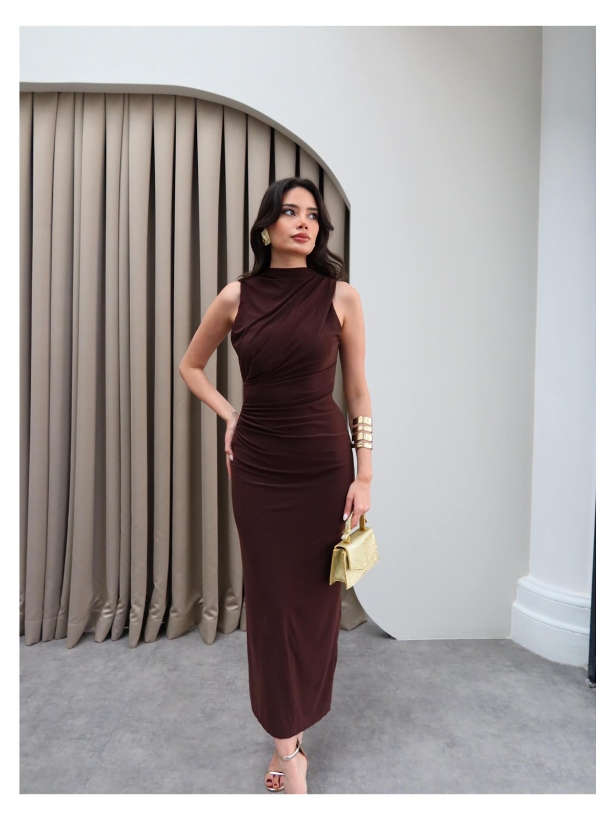 Esra Helvacı Drapeli Yırtmaçlı Midi Elbise - Görsel 3