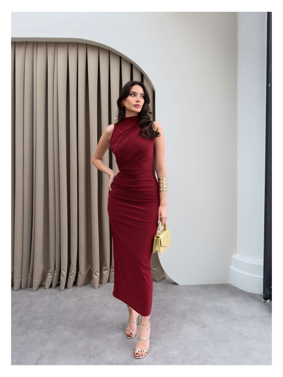 Esra Helvacı Drapeli Yırtmaçlı Midi Elbise