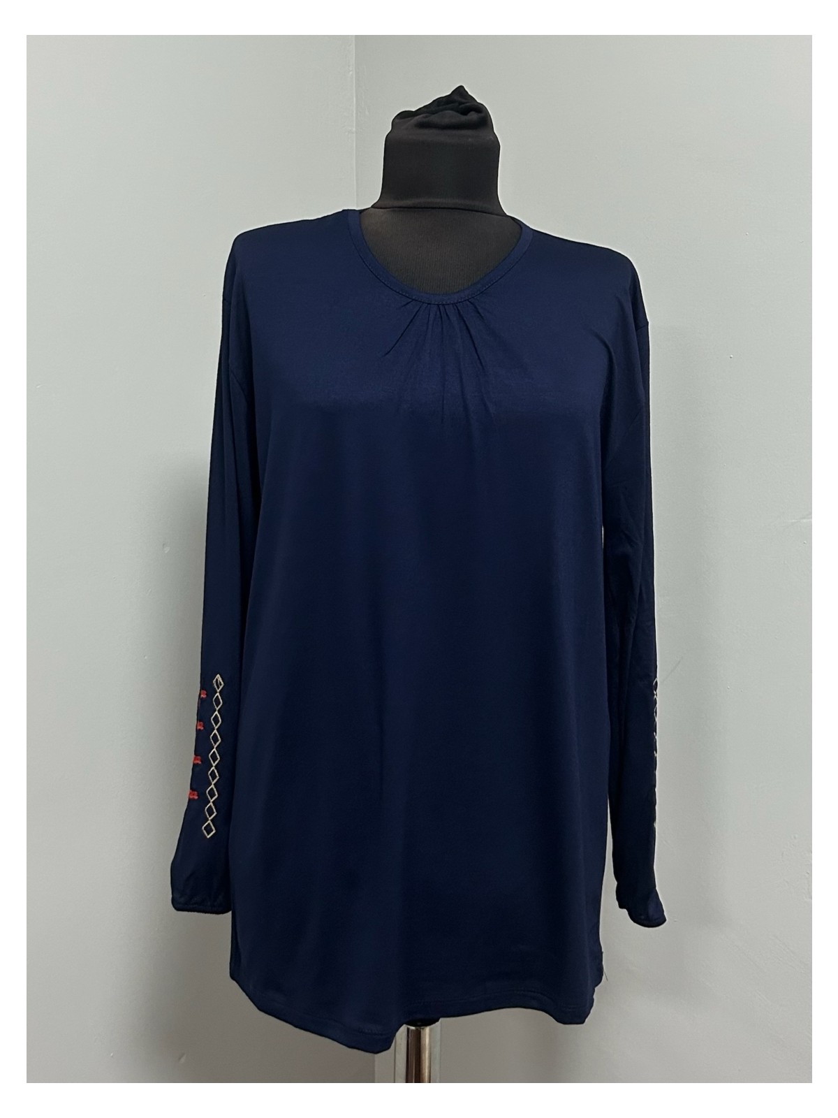 Özdev Kadın Rikralı Anne Penye Orta Yaş ve Üzeri Kolu Nakışlı Lastikli Büzgülü Yaka Bluz - Görsel 8