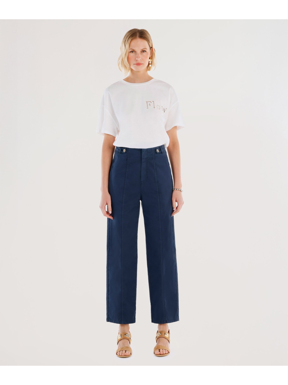 Yargıcı Kemer Detaylı Normal Bel Düz Kesim Pantolon