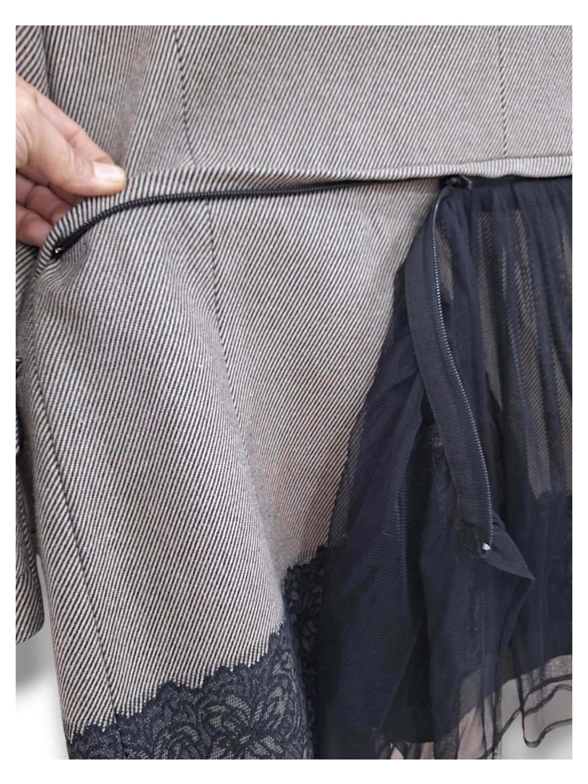 PATRIZIA PEPE ÇIKARILABİLİR TÜL DETAYLI 38 / M - L/40 CAMEL KRUVAZE YAKALI KAŞE PALTO KABAN - Görsel 6
