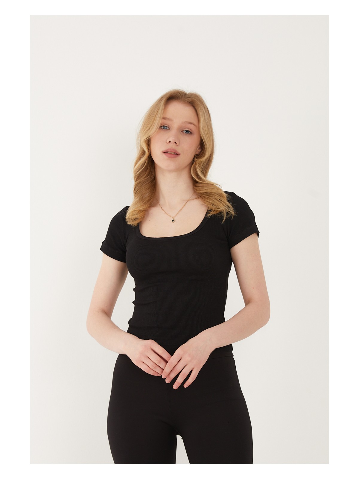 Wearflawless Kadın 2'li Adet Kısa Kollu Fitilli U Yaka Pamuklu Örme Kaşkorse T-Shirt Bluz - Görsel 3