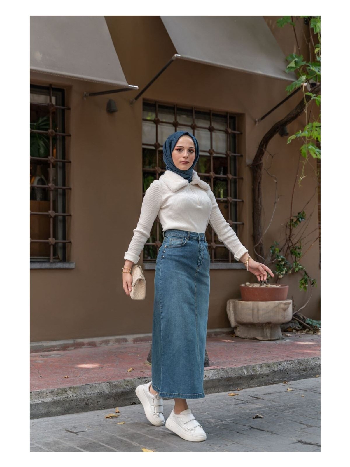 Vellichor Doğal Kumaşlı Yıldız Rivetli Kot Etek - Görsel 4