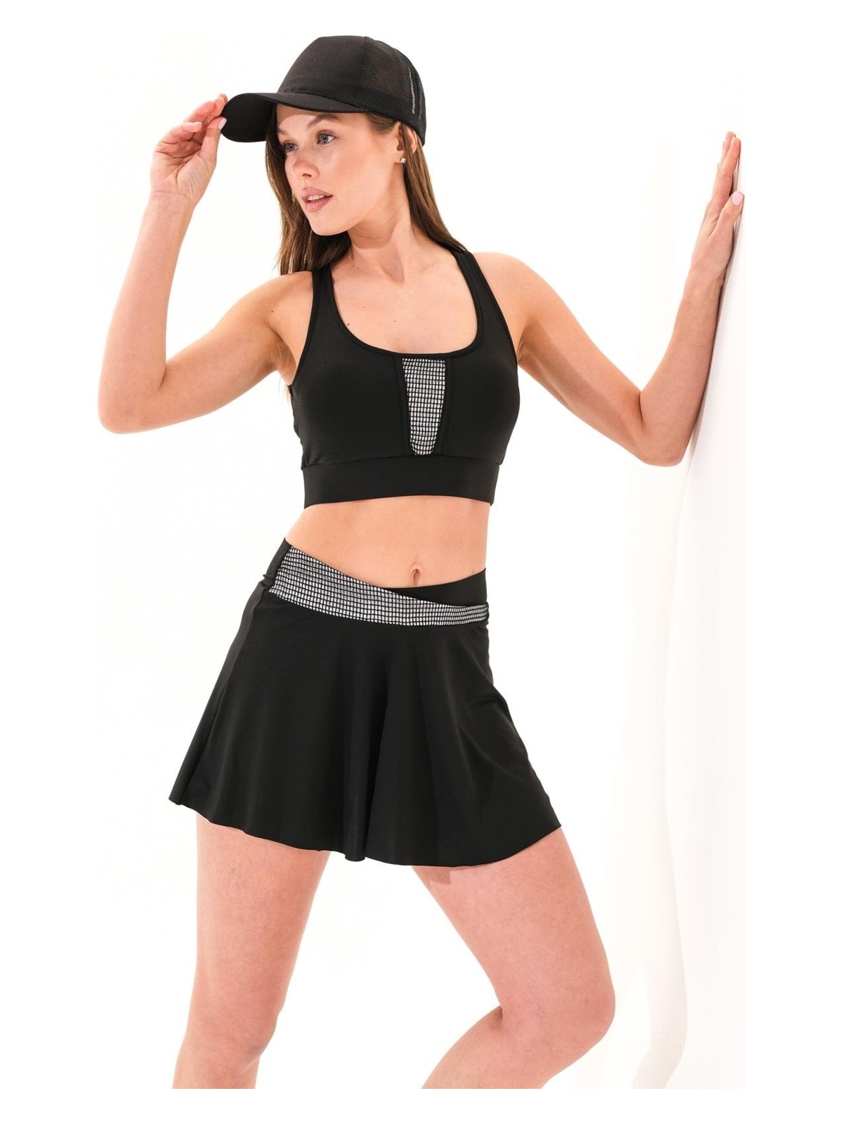 Signature Style 725704_Şort Etekli File Detaylı Crop Kadın Deniz/Havuz Mayosu Siyah/Beyaz