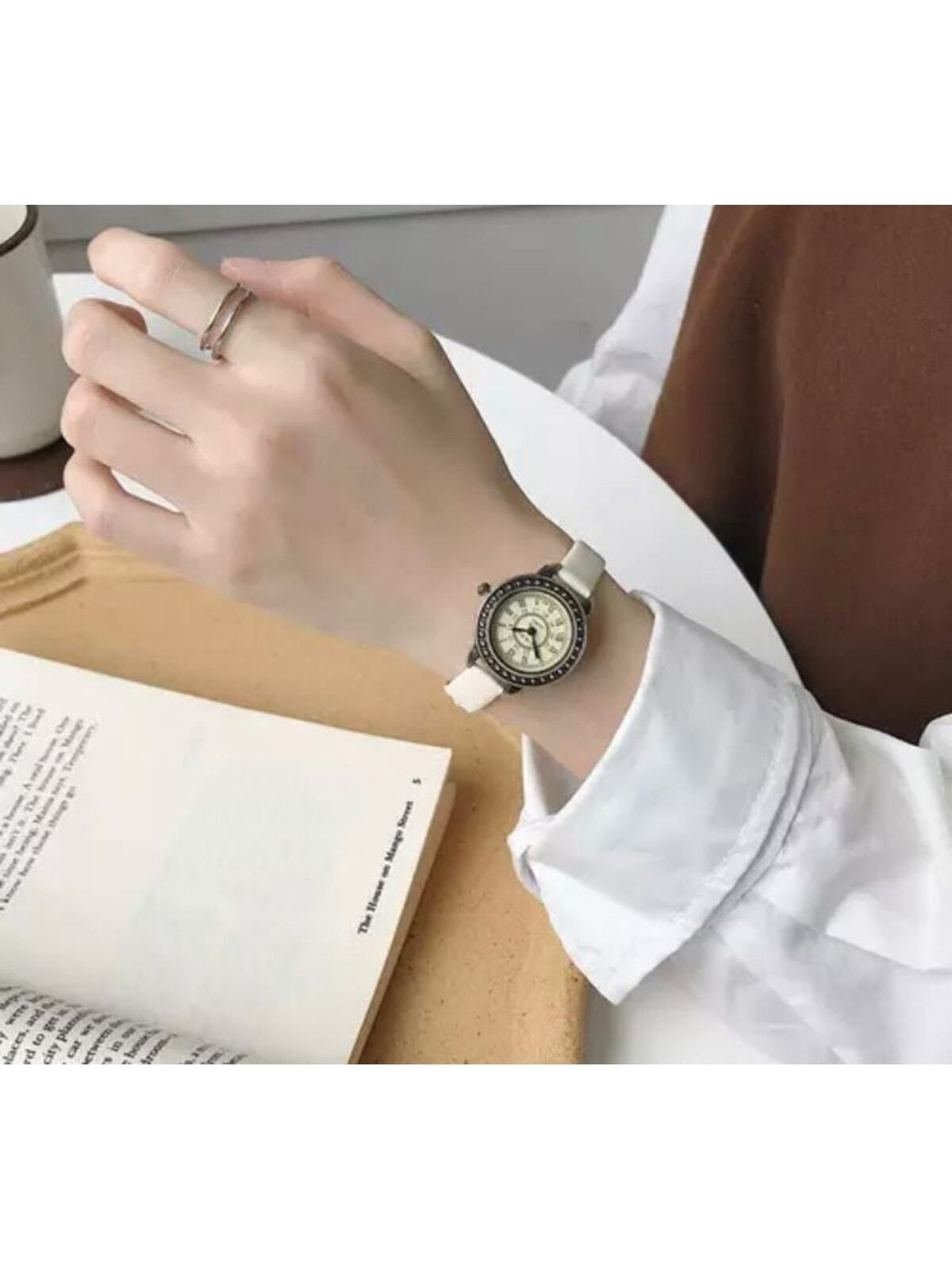 Toz Vintage Evolve Siyah Roma Rakamlı Yuvarlak Vintage&retro Saat - Görsel 4