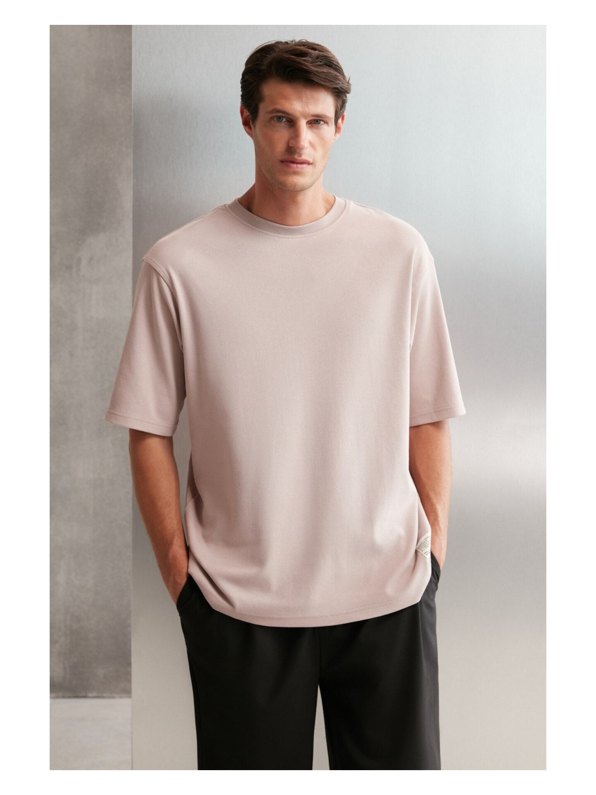 Grimelange Joel Erkek %100 Organik Pamuklu Kalın Kumaşlı Özel Dokulu Etiket Detaylı Oversize Haki T-Shirt - Görsel 6