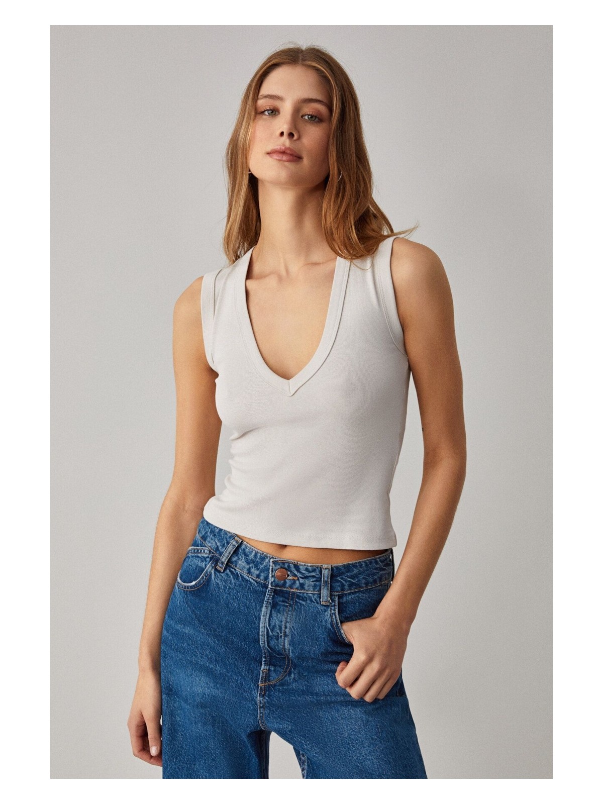 Grimelange Lescosa Kadın Slim V Yaka Kolsuz Siyah Bluz - Görsel 6