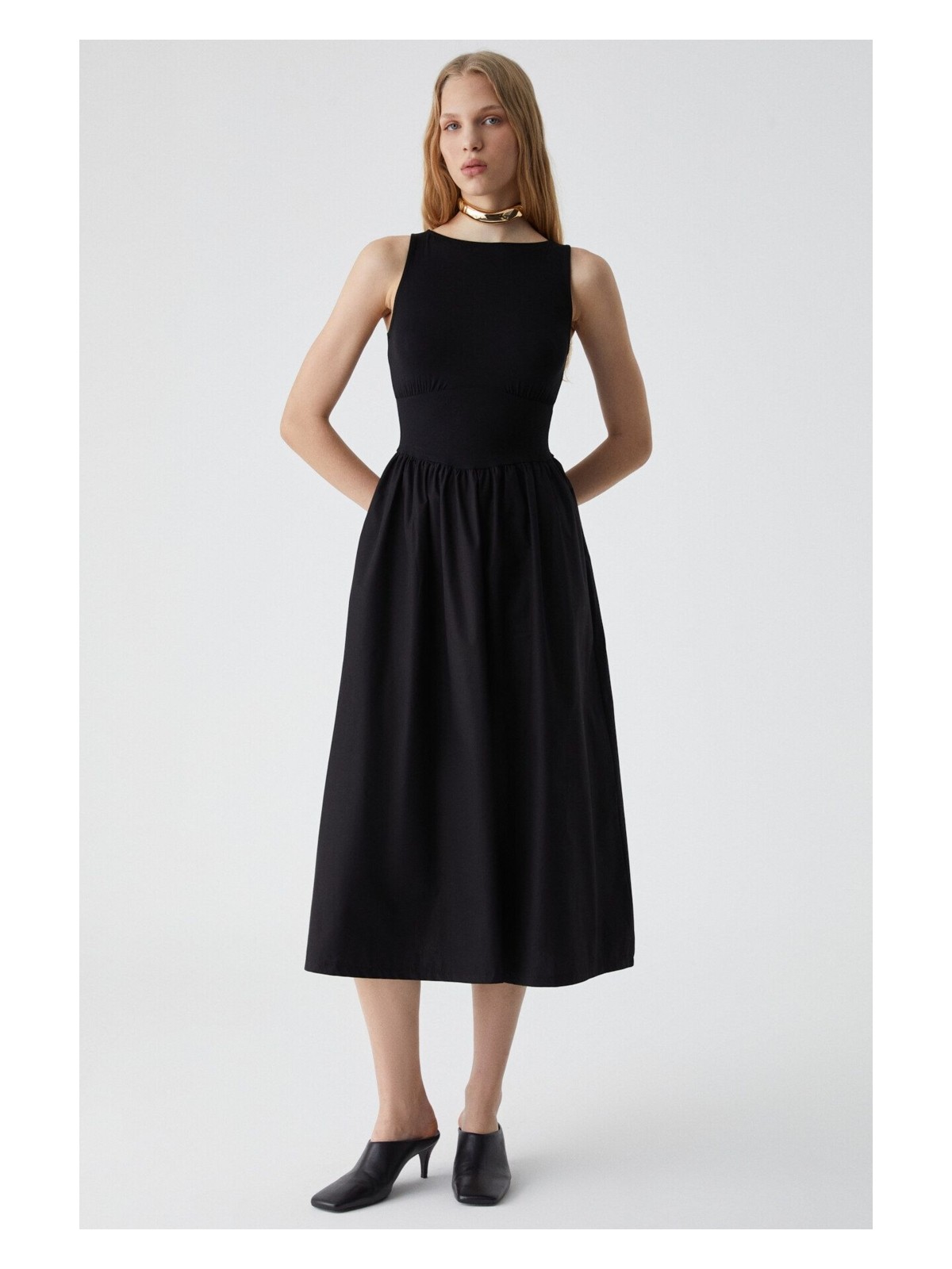 Grimelange Pani Aıre Kadın Kayık Yaka Üstü Esnek Viskon Alt Kısmı Geniş Poplin Dokuma Kolsuz Siyah Elbise