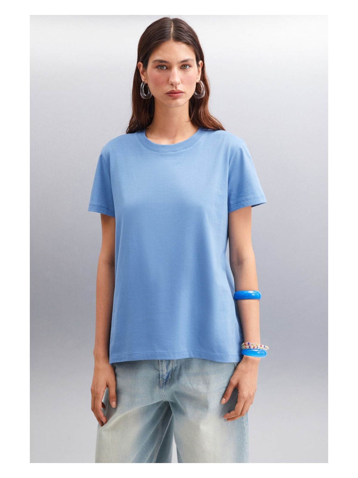 Grimelange Jemmy Kadın %100 Organik Pamuk Relaxed Fit Yırtmaçlı Yuvarlak Yakalı İndigo T-Shirt