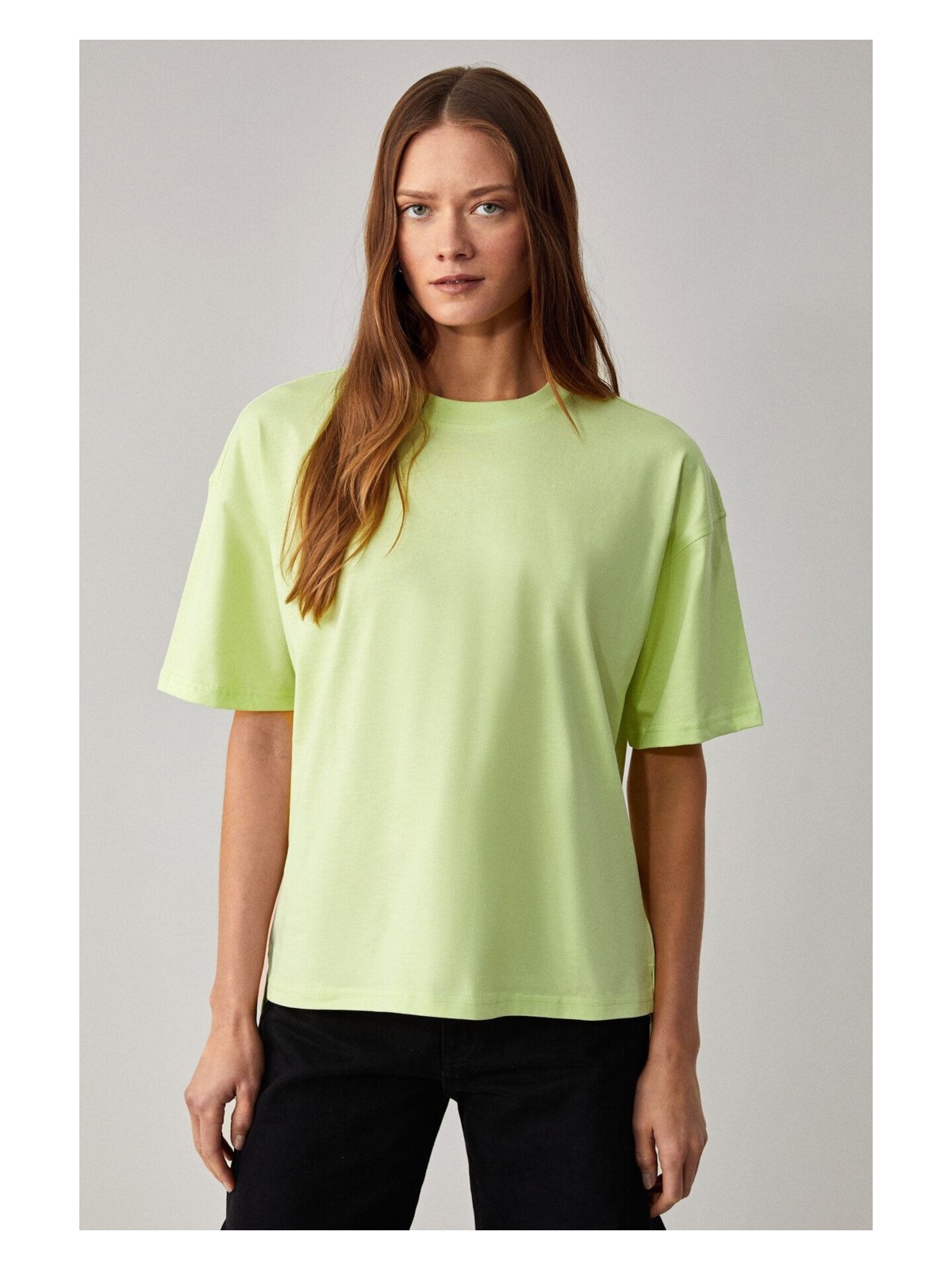 Grimelange Jemmy Kadın %100 Organik Pamuk Relaxed Fit Yırtmaçlı Yuvarlak Yakalı Neon Yeşil T-Shirt