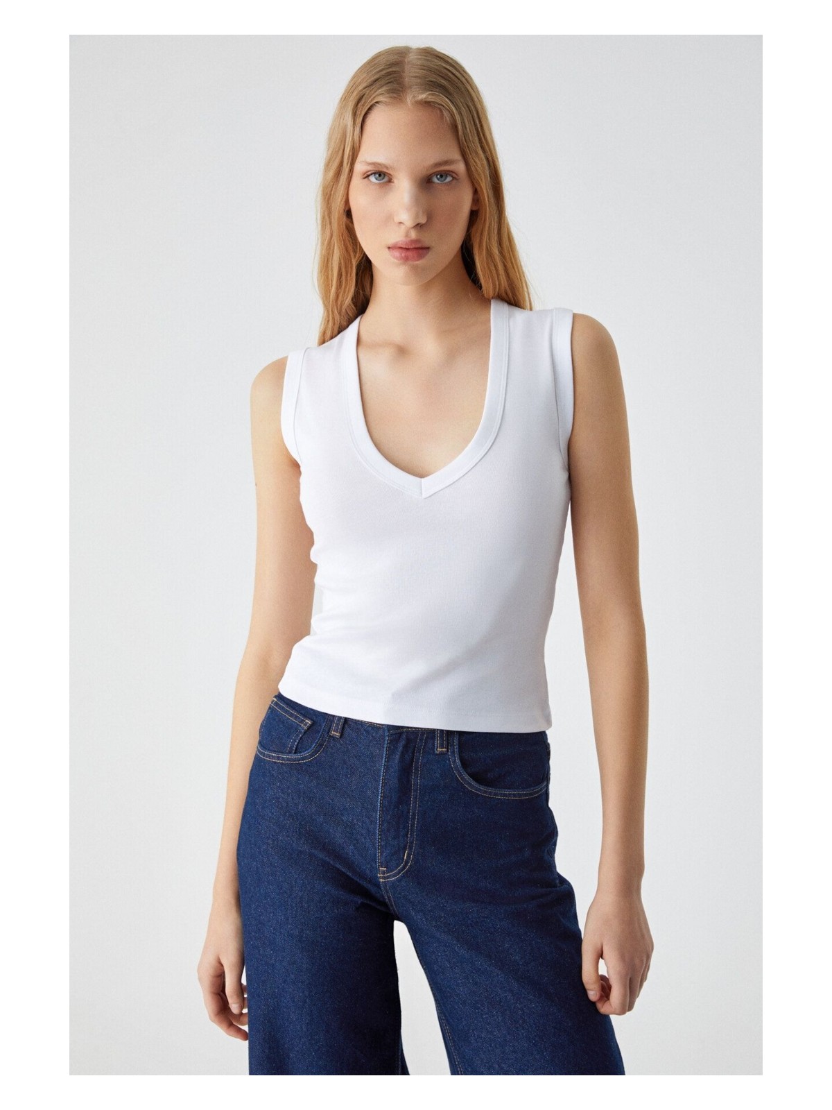 Grimelange Lescosa Kadın Slim V Yaka Kolsuz Siyah Bluz - Görsel 4