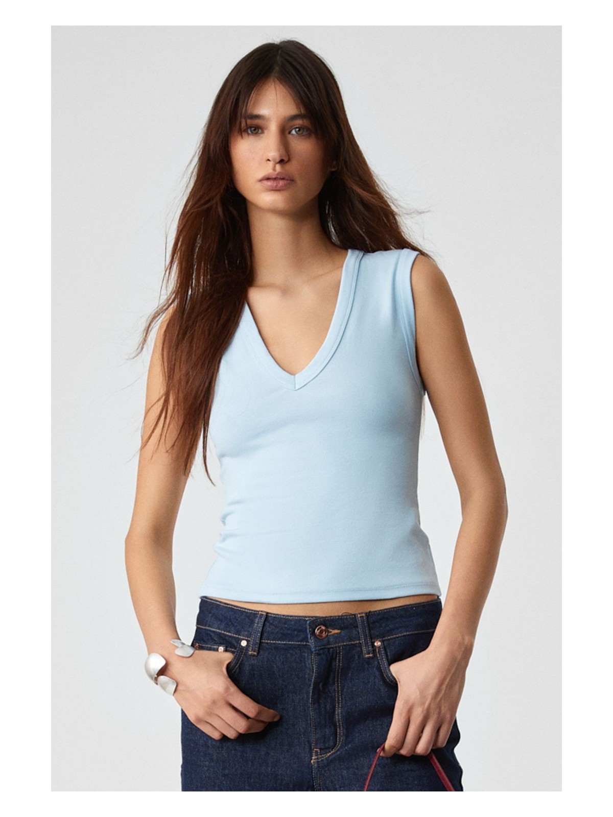 Grimelange Lescosa Kadın Slim V Yaka Kolsuz Siyah Bluz - Görsel 8