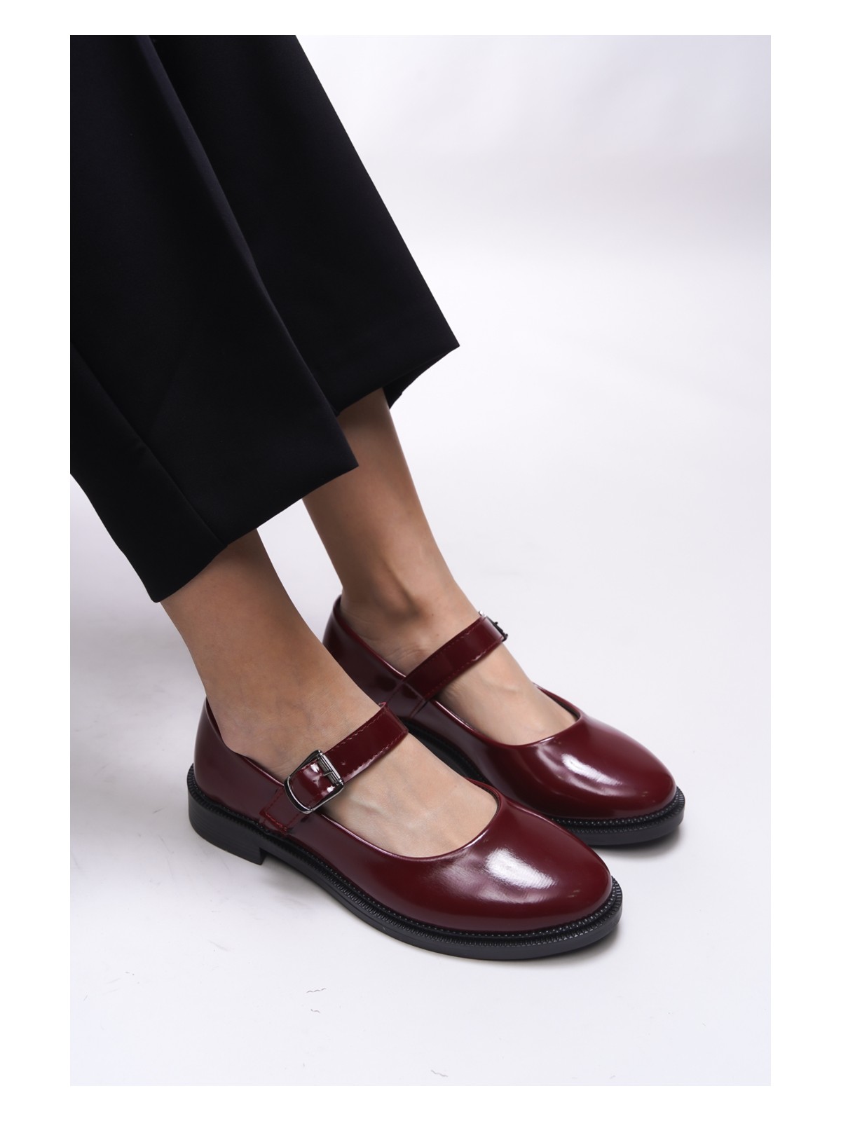 Riccon Kadın Siyah Suni Deri Tokalı Babet – Düz Tabanlı, Rahat ve Günlük Kullanıma Uygun Şık Ayakkabı - Görsel 7