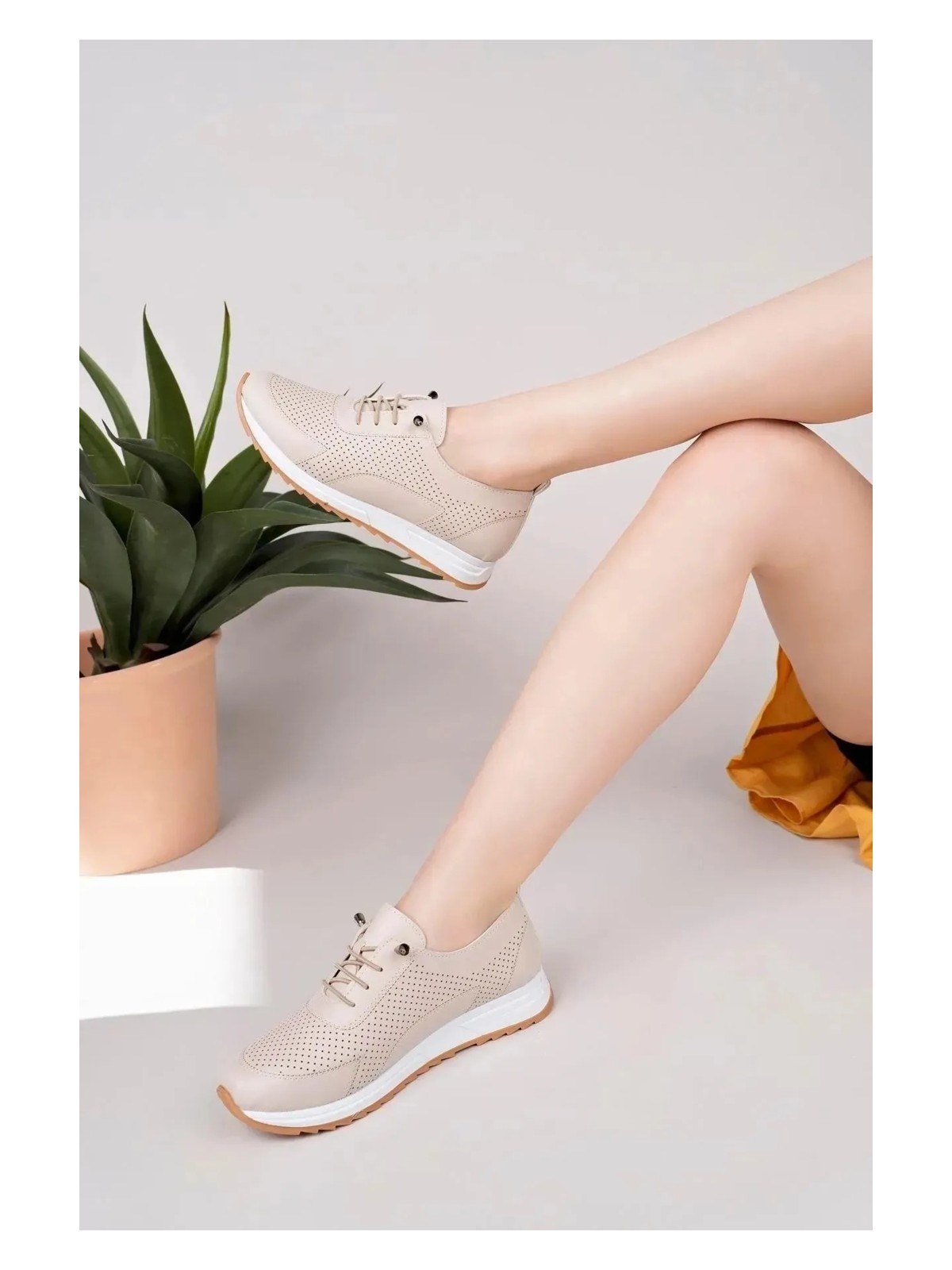 Decisivo Life Beyaz Lastik Bağcıklı Ortopedik Anne Spor Ayakkabı - Görsel 3