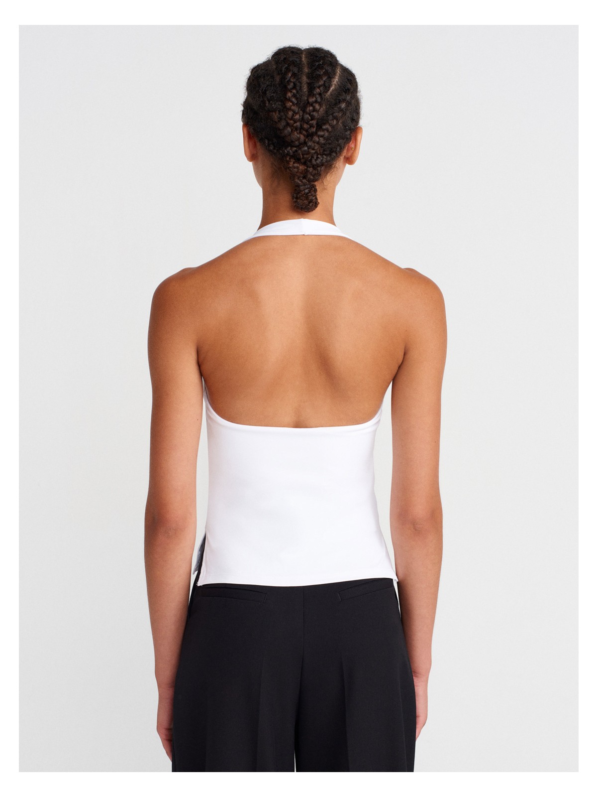 Dilvin 31753 Halter Yaka Kadın Bluz Beyaz %93 Naylon %7 Elastan Kolsuz Günlük Stil - Görsel 2