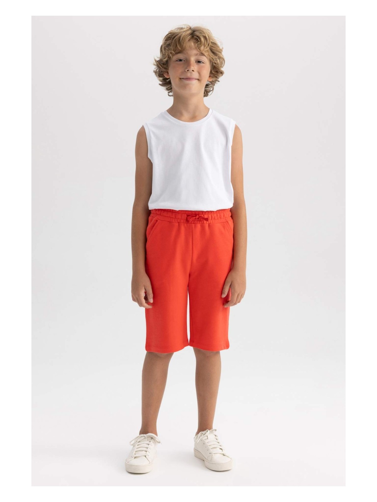 DeFacto Beli Lastikli Basic Düz Bermuda Şort Erkek Çocuk B0900A8NS - Görsel 4