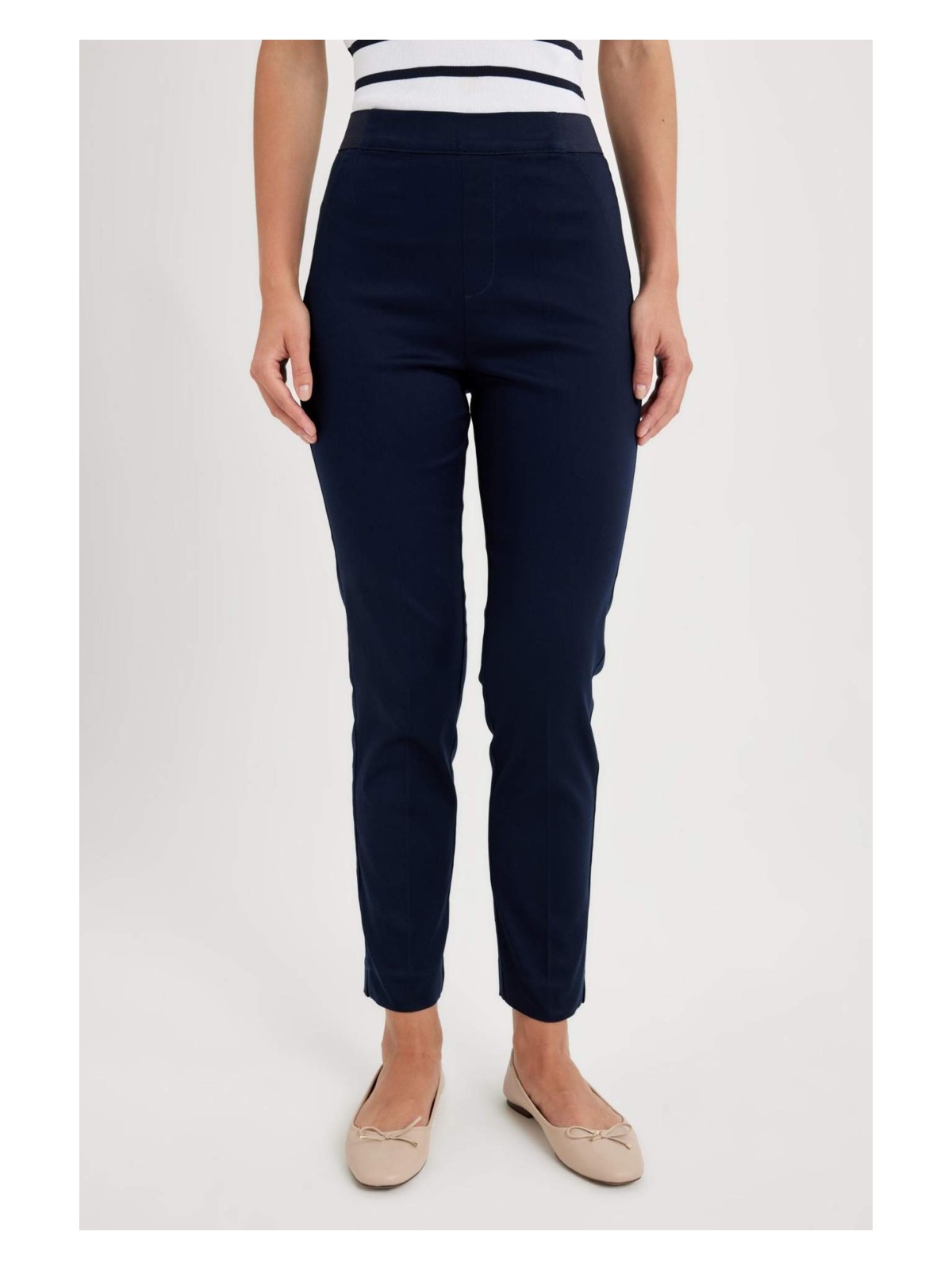 DeFacto Sigaret Saten Pantolon Normal Bel Beli Lastikli Düz Paça Basic Düz J8743AZ24WN - Görsel 5