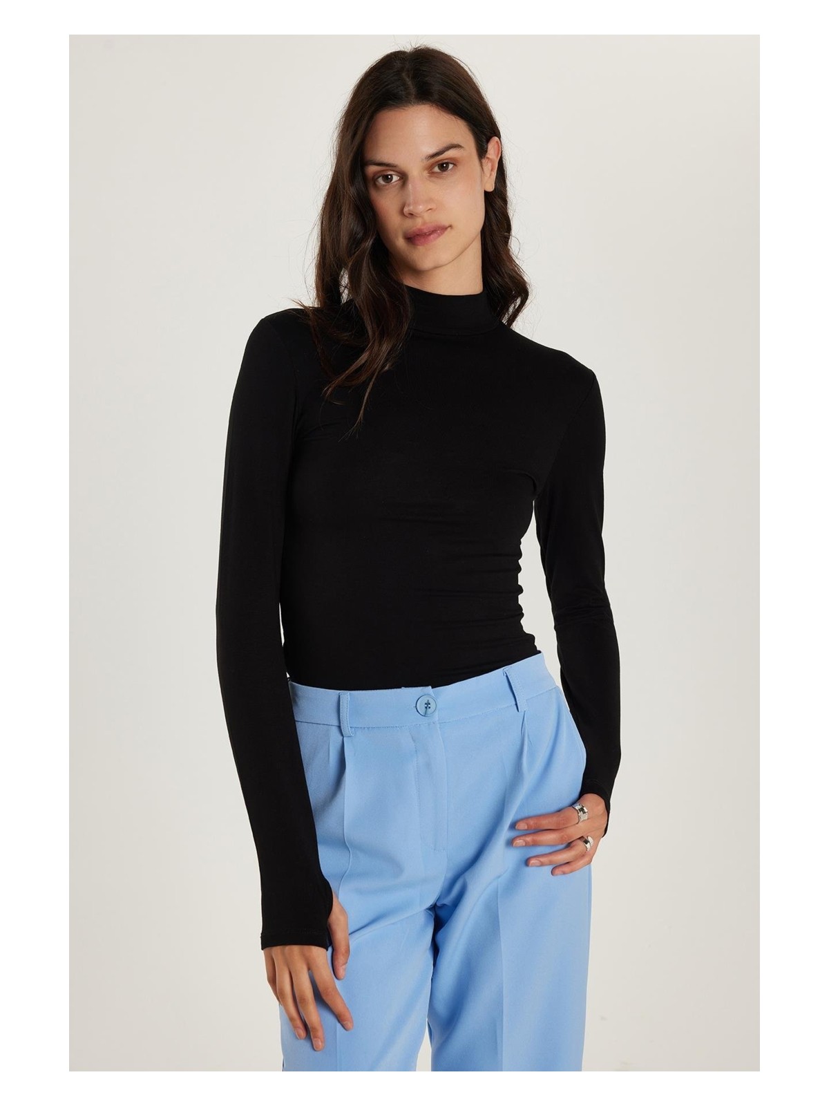 Tudors Kadın Regular Fit Klasik Kesim Viskon Kumaş Balıkçı Yaka Siyah Bluz