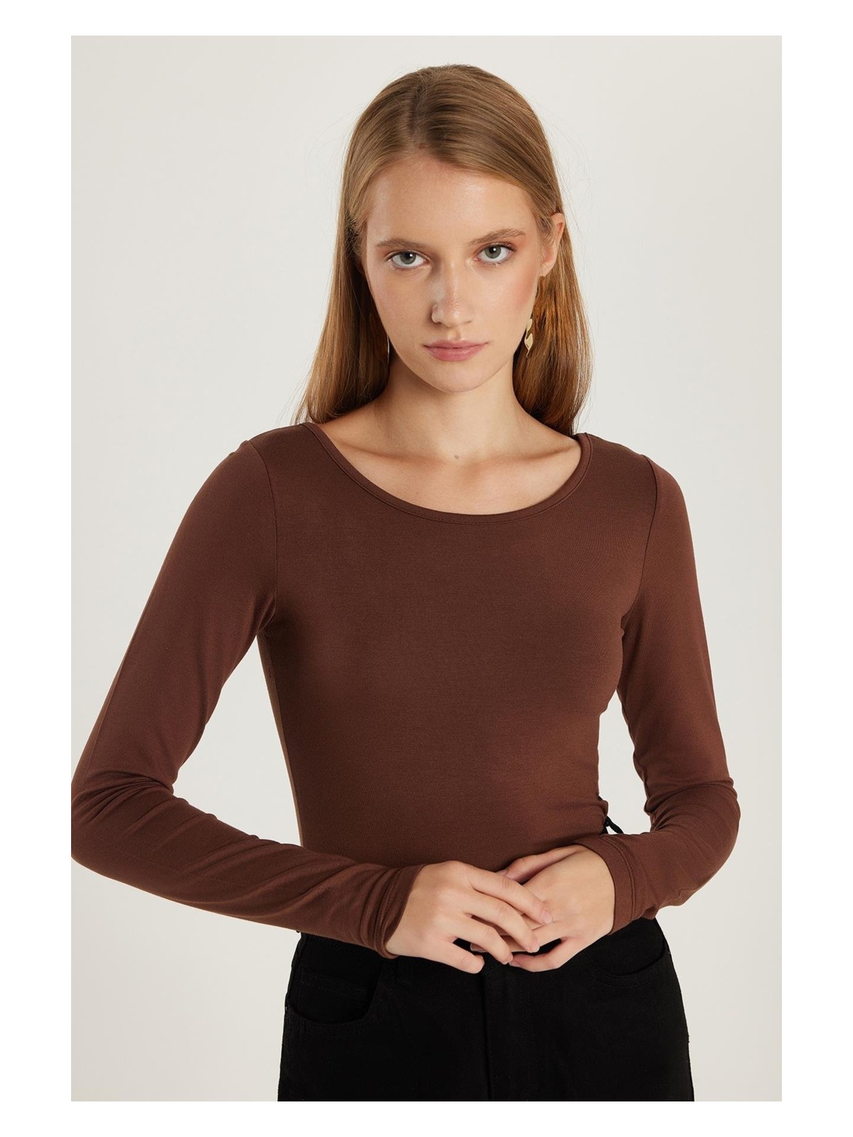 Tudors Kadın Slim Fit Dar Kesim Uzun Kollu Viskon Kahverengi Bluz