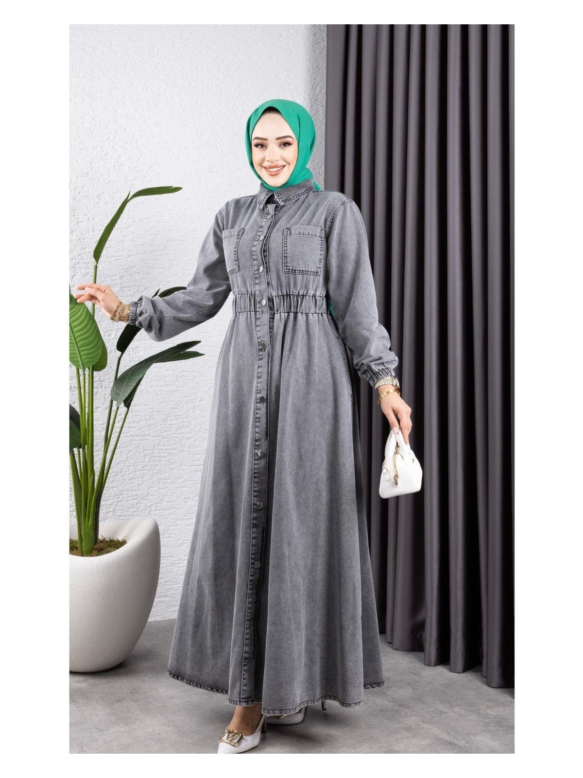 Harman Butik Kadın Mavi Belden Lastikli Gömlek Elbise Uzun Kol Denim Kumaş Düz Desen ile Şık ve Rahat - Görsel 4