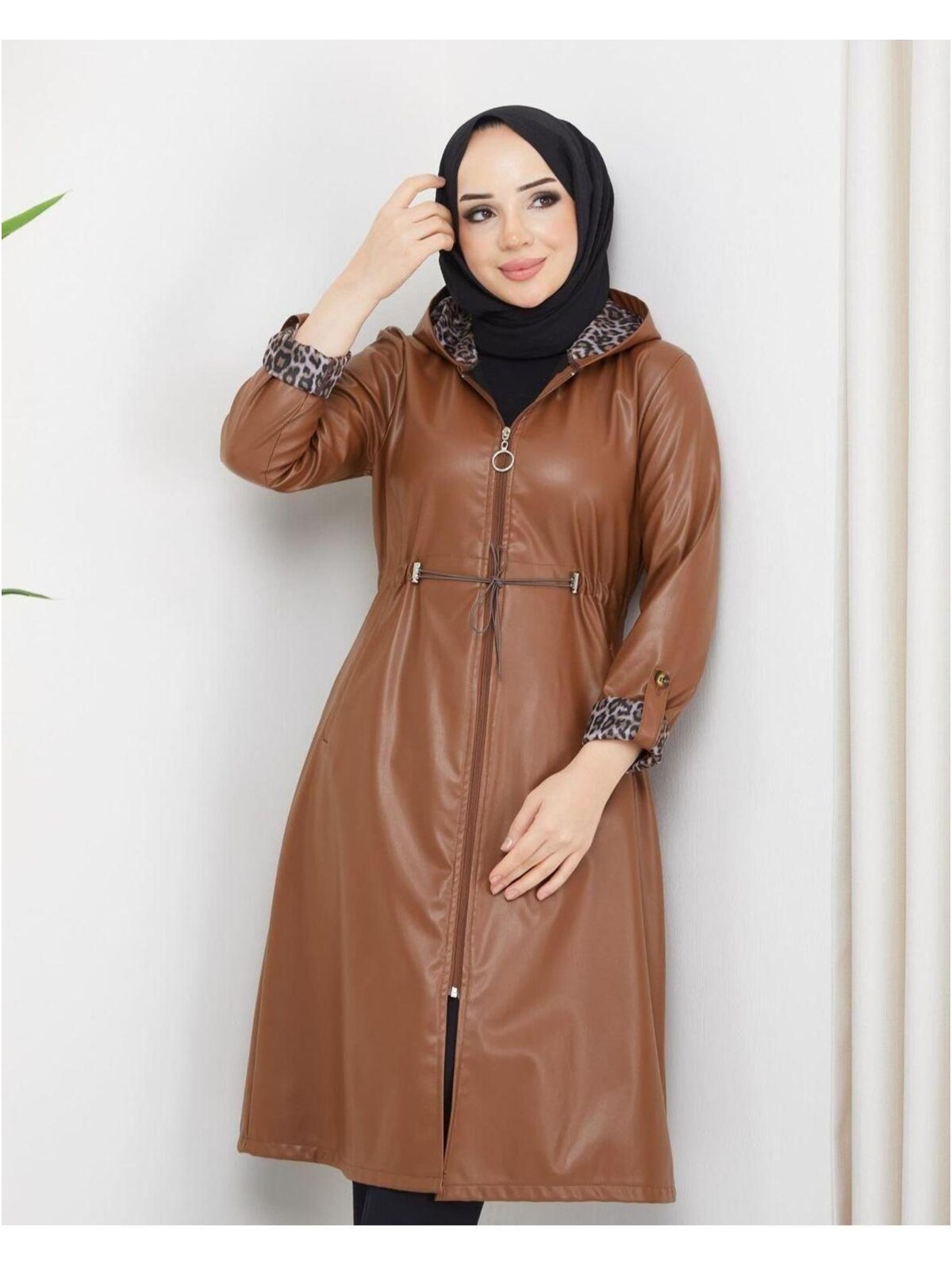 Harman Butik Kadın Deri Kapüşonlu Trençkot