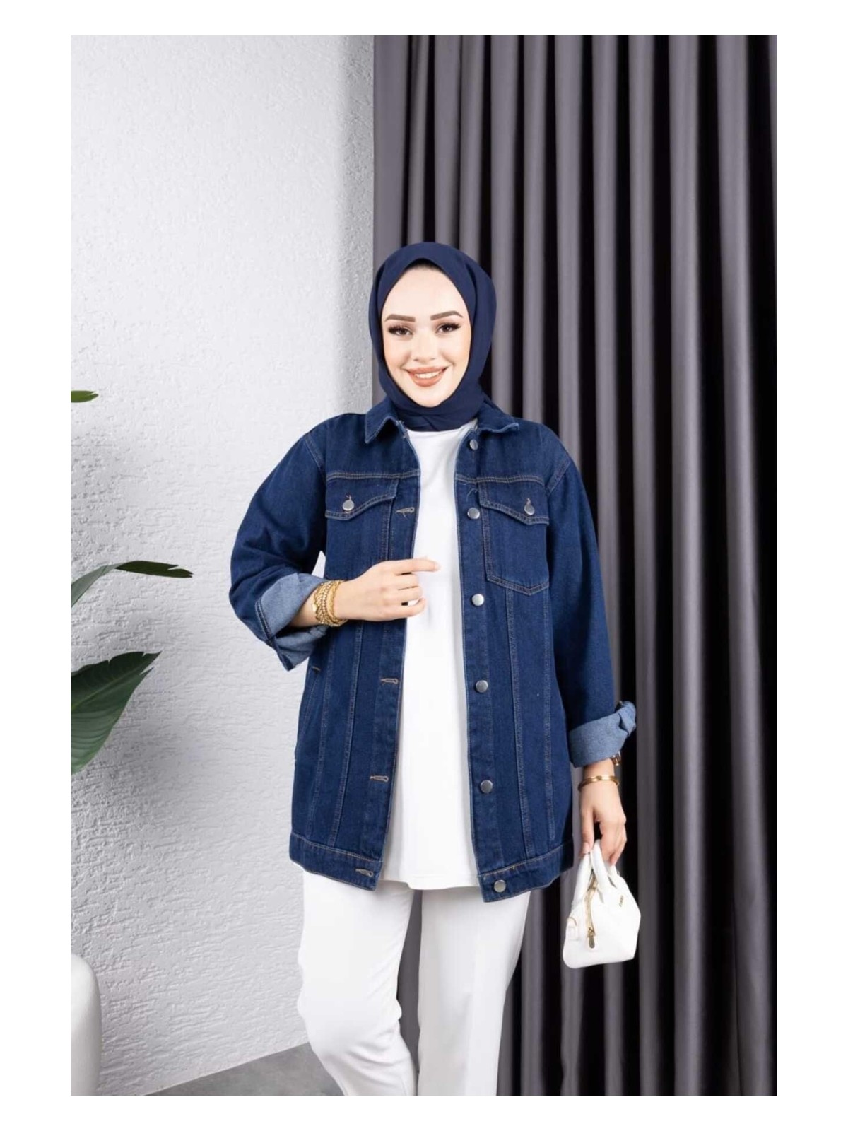 Harman Butik Kadın Siyah Kar Yıkamalı Cepli Denim Kot Ceket
